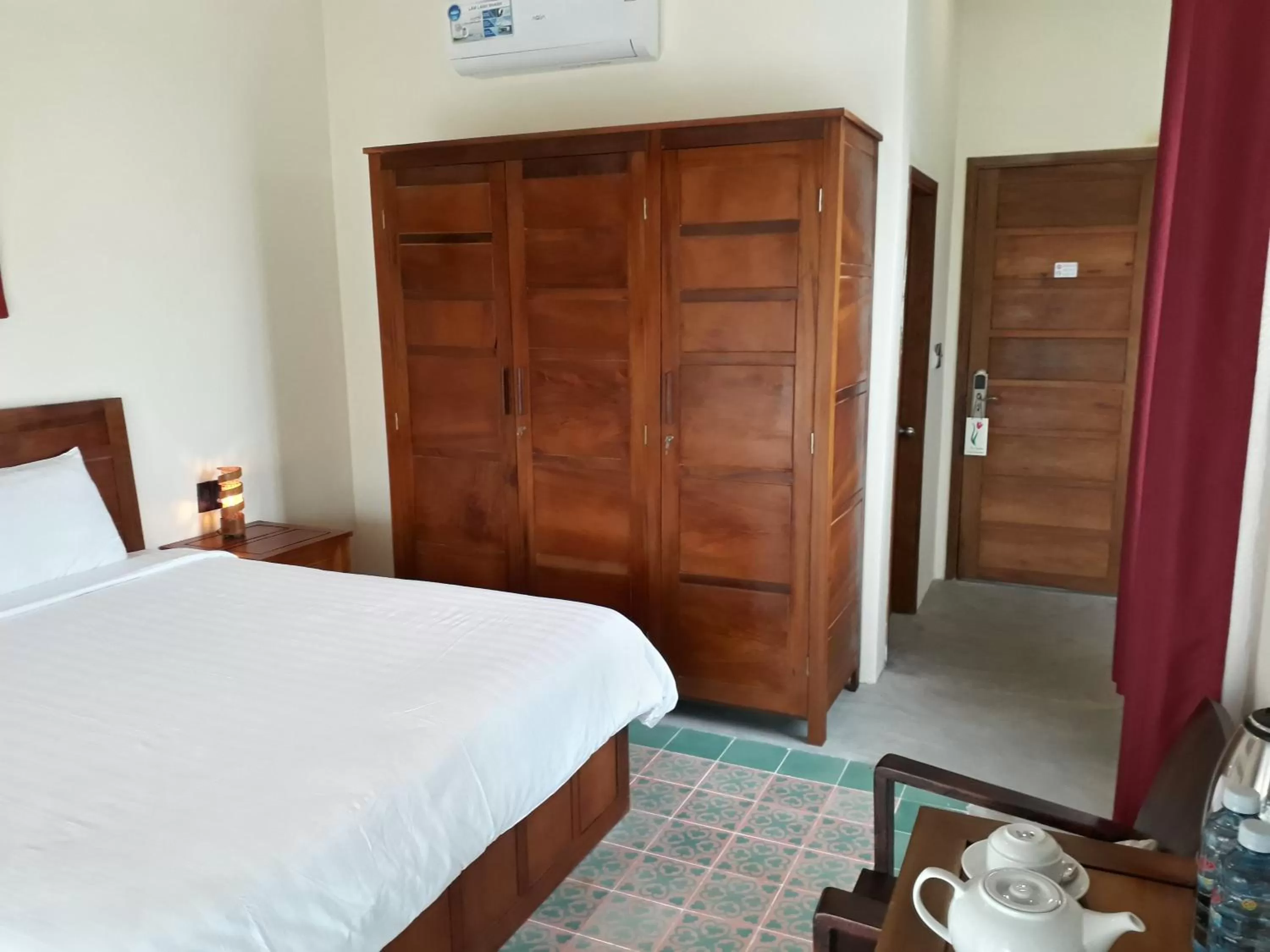 Bedroom, Bed in Pink Tulip Hoi An