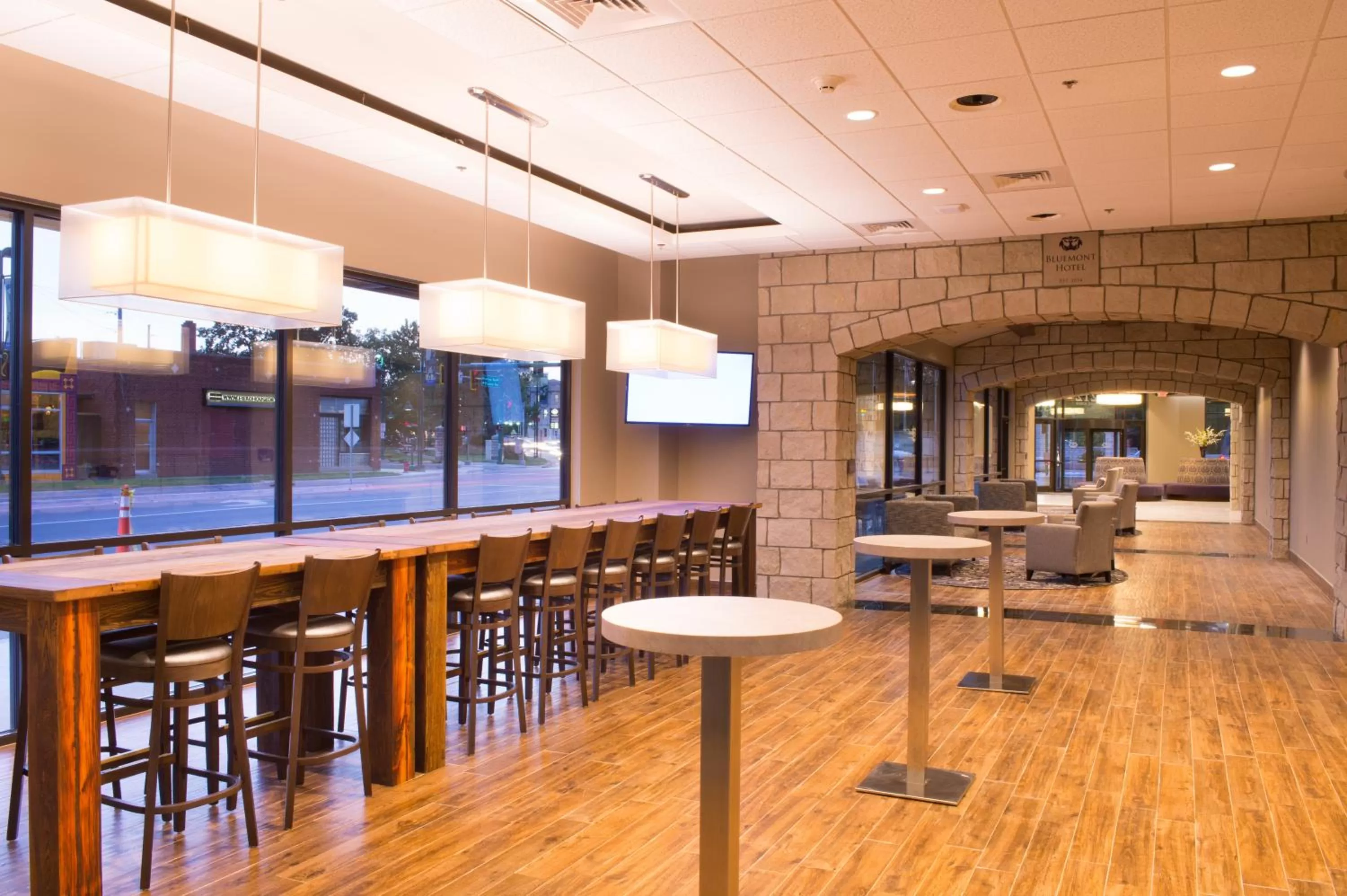 Food in Bluemont Hotel