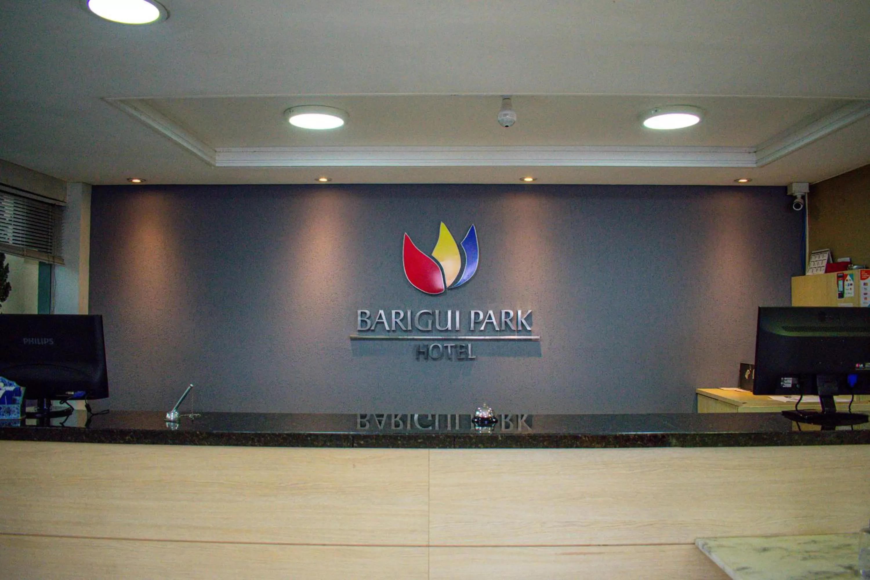 Property logo or sign in Barigui Park Hotel