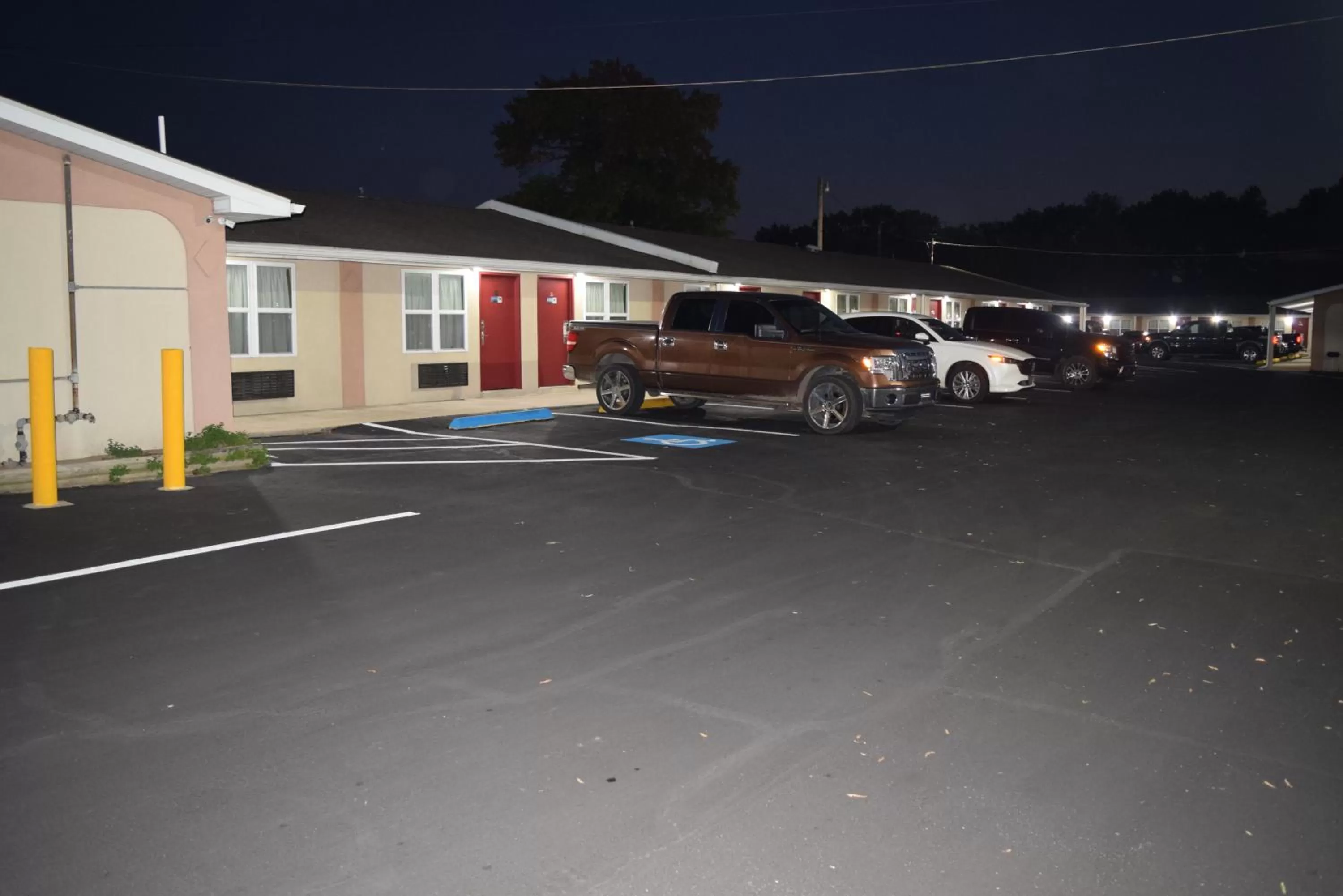 Property building in White Oaks Motel Pennsville/Carneys Point