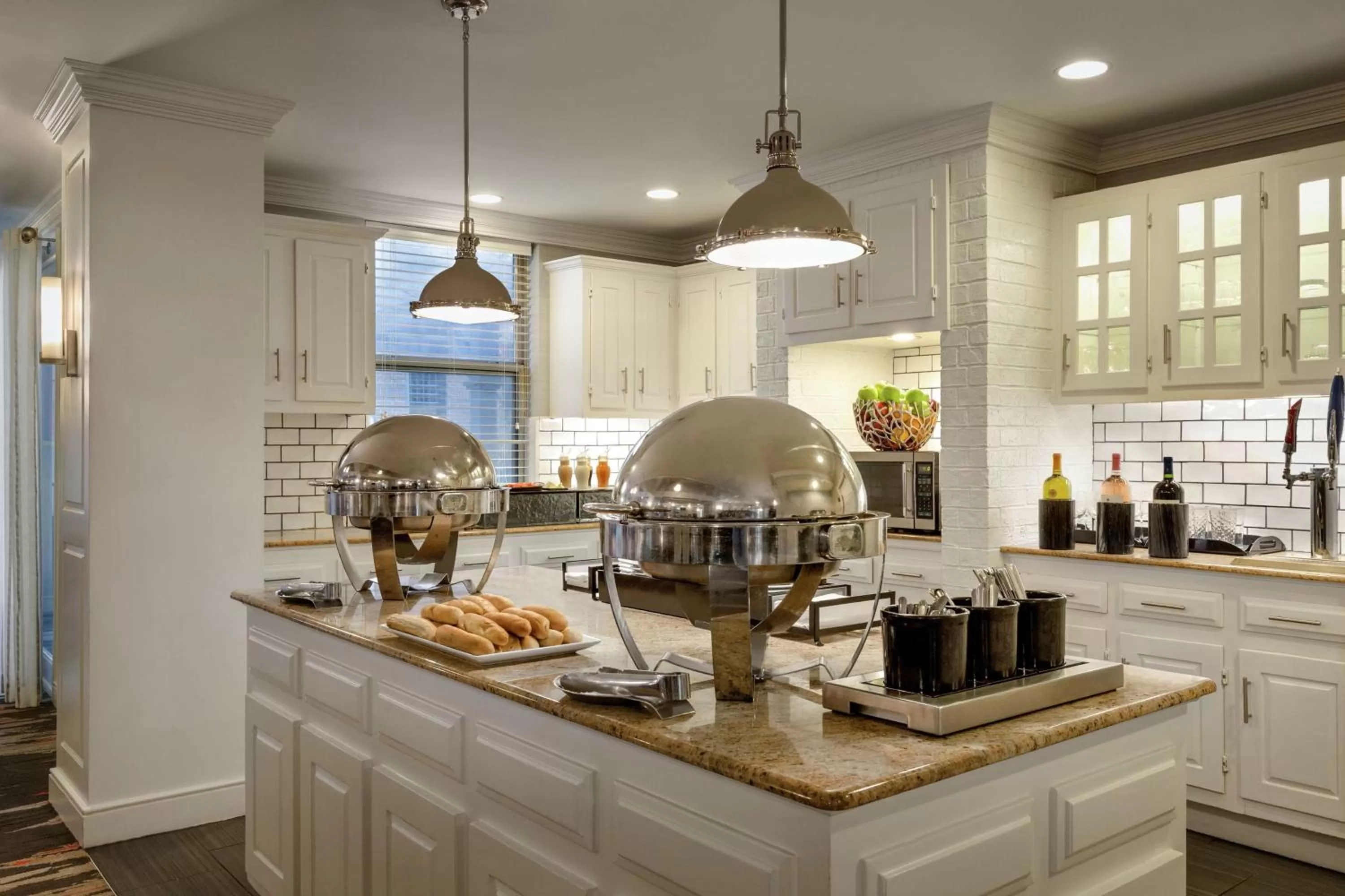 Breakfast in Addison Suites