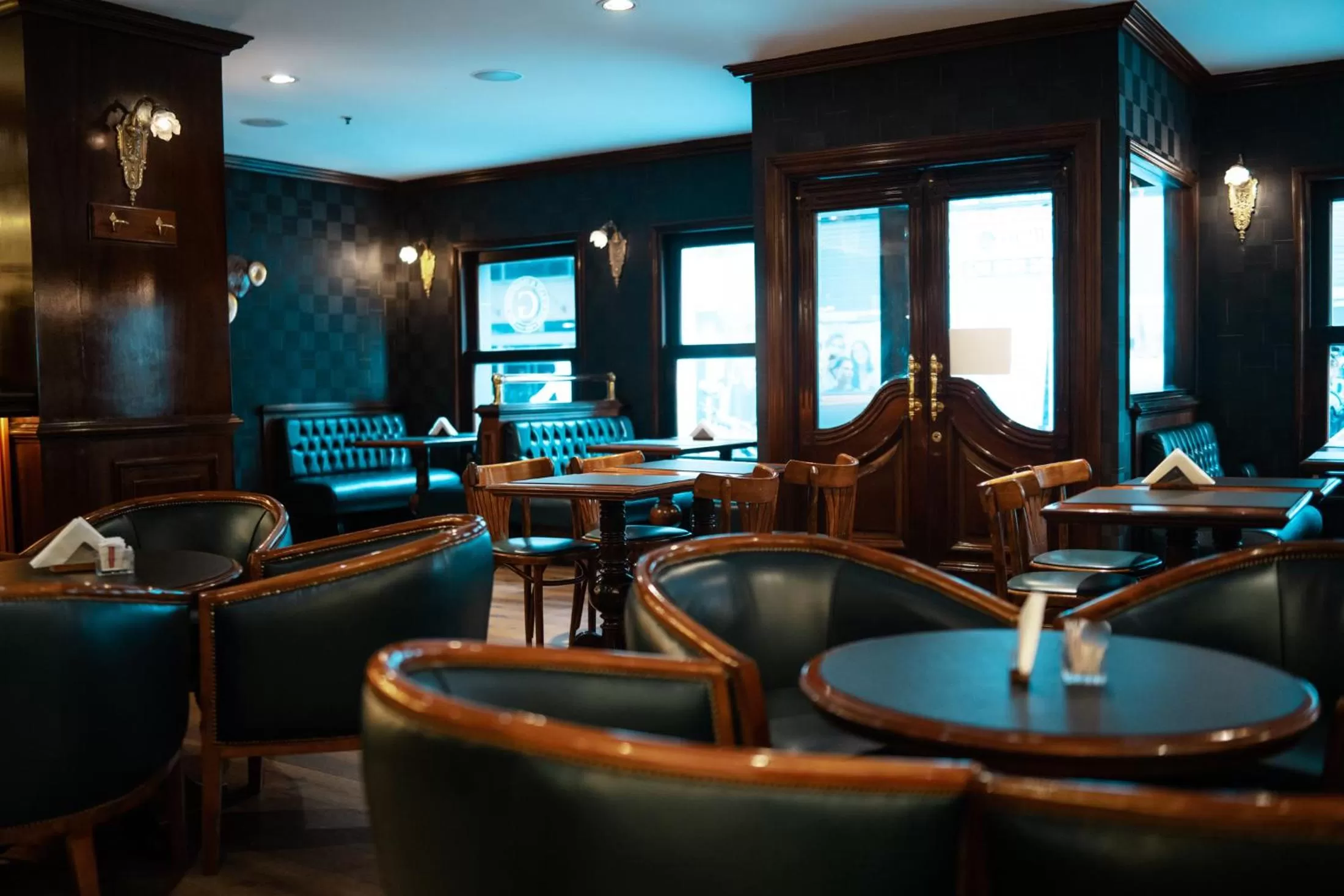 Restaurant/places to eat in Amérian Buenos Aires