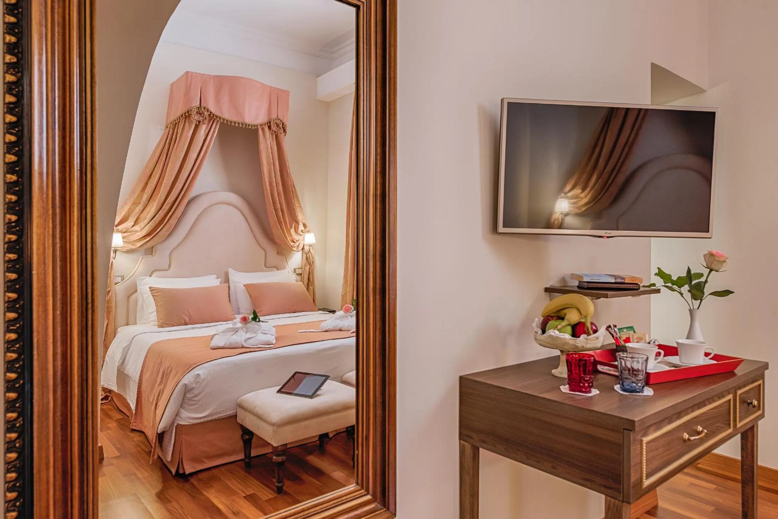 TV and multimedia, Bed in Sperveri Boutique Hotel