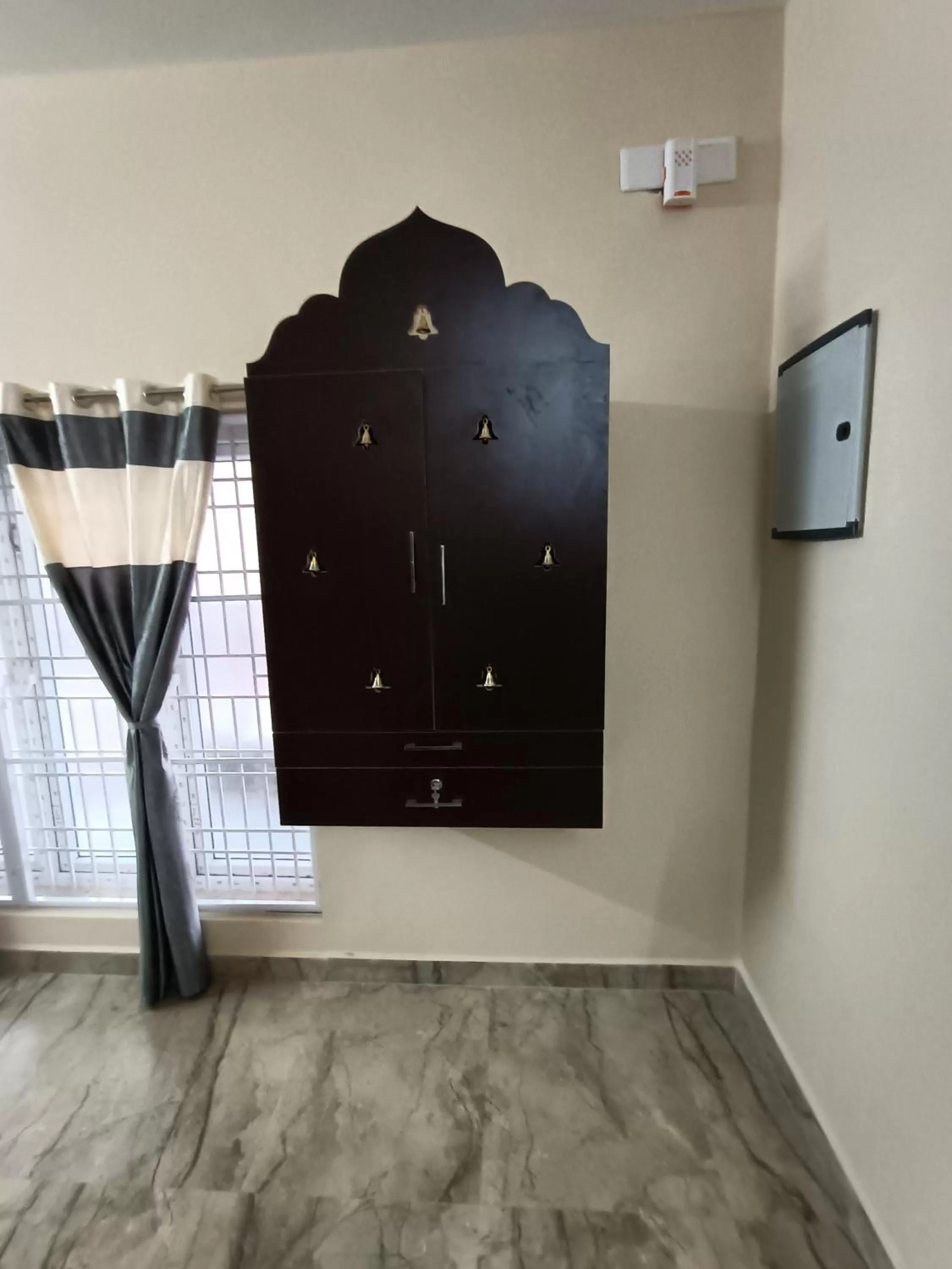 Place of worship, TV/Entertainment Center in Doctor's Homestay