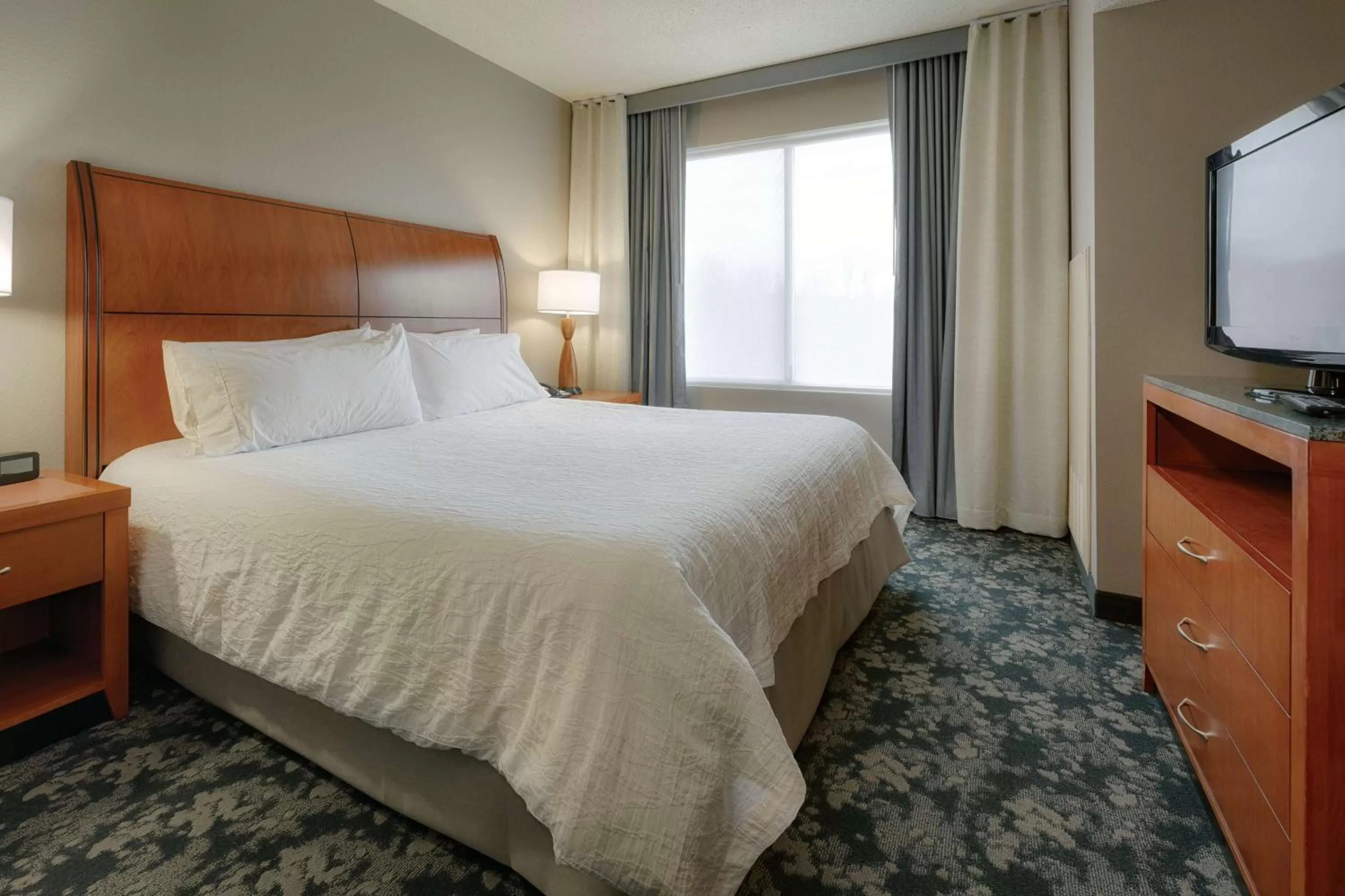 Bed in Hilton Garden Inn Cleveland/Twinsburg