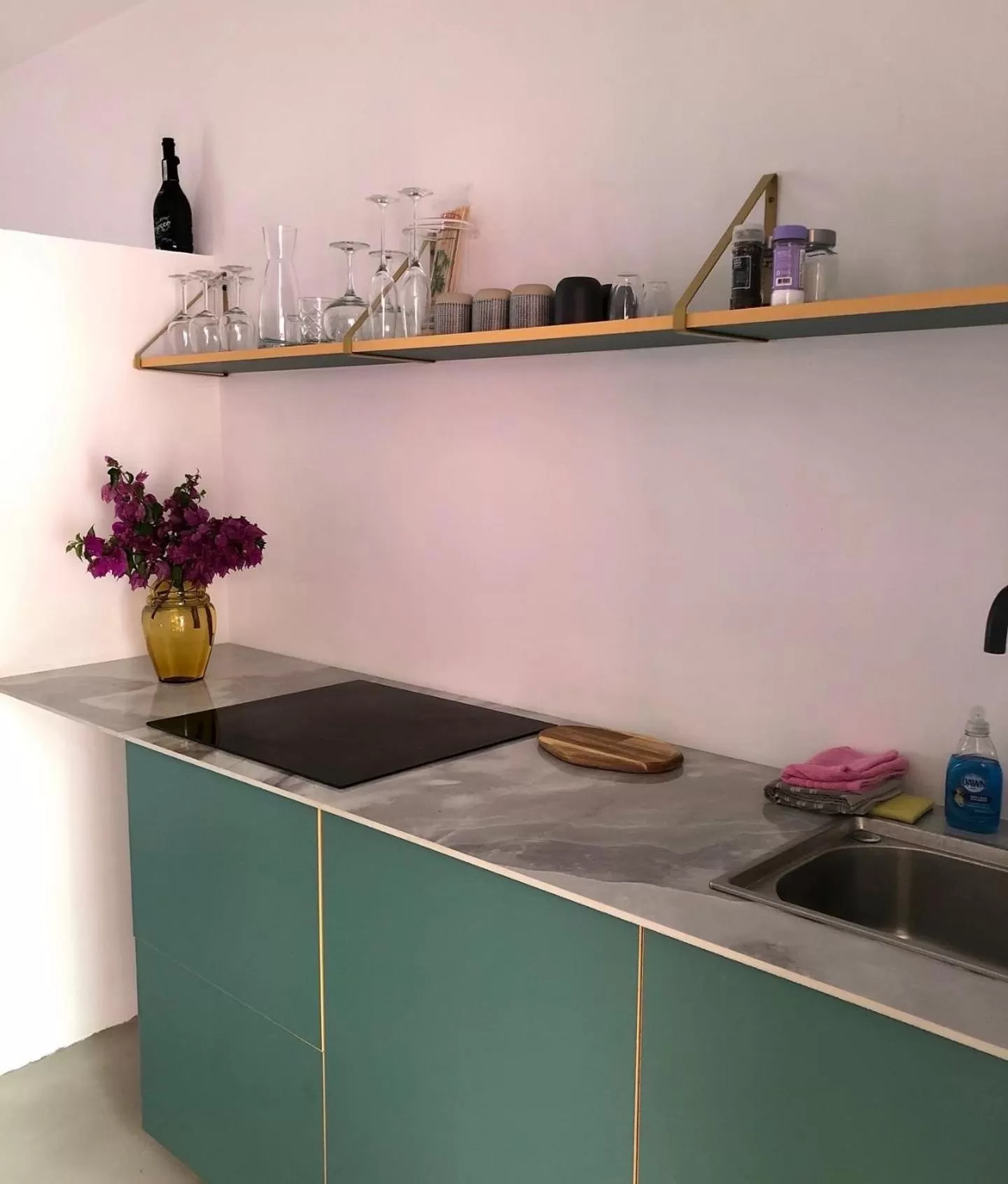 Kitchen or kitchenette in Thuishaven - boutique mini-resort