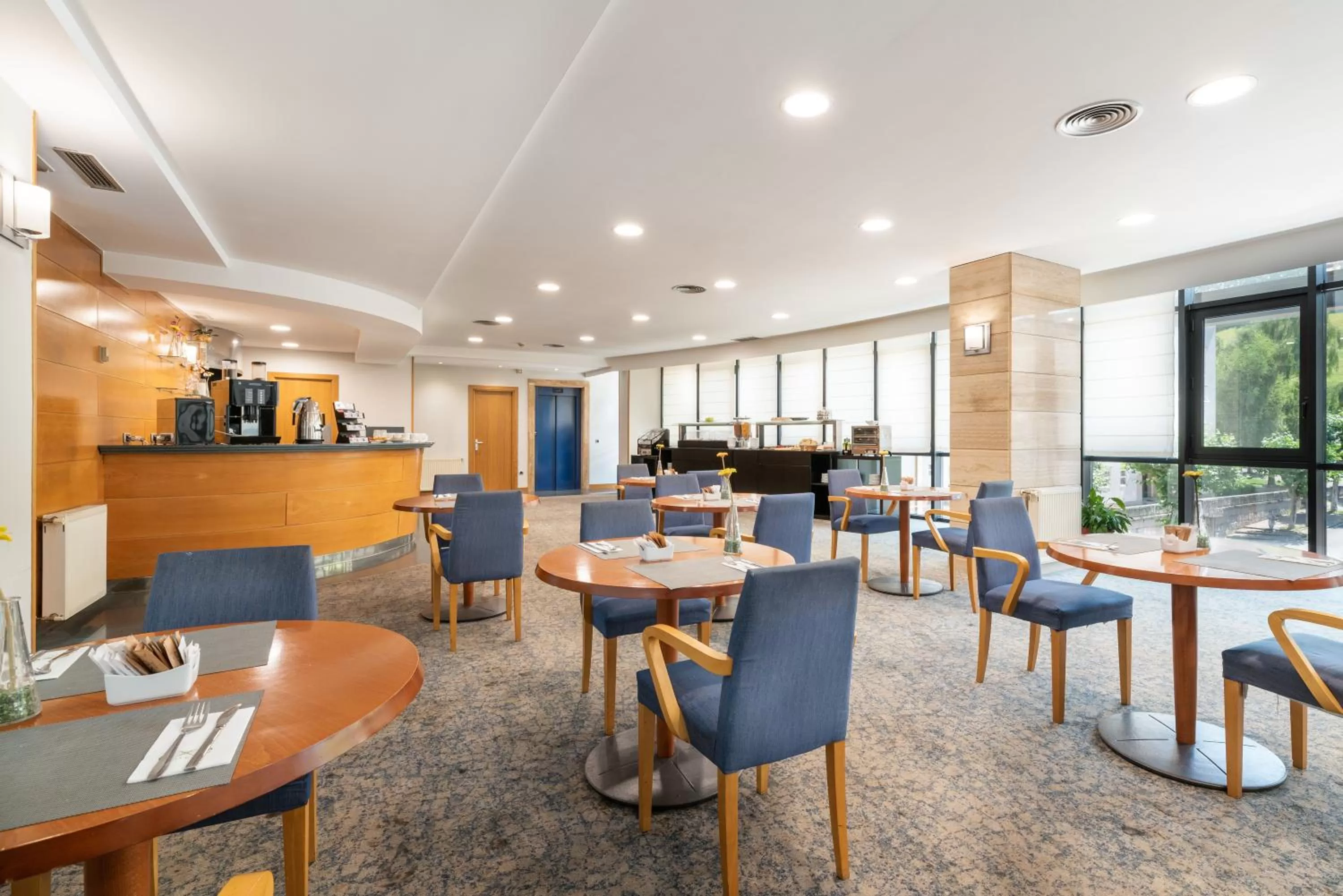 Lounge or bar in Exe Area Central