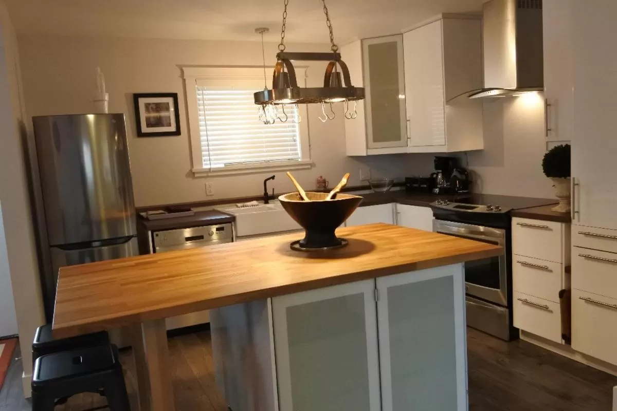 Black Rooster Guesthouse