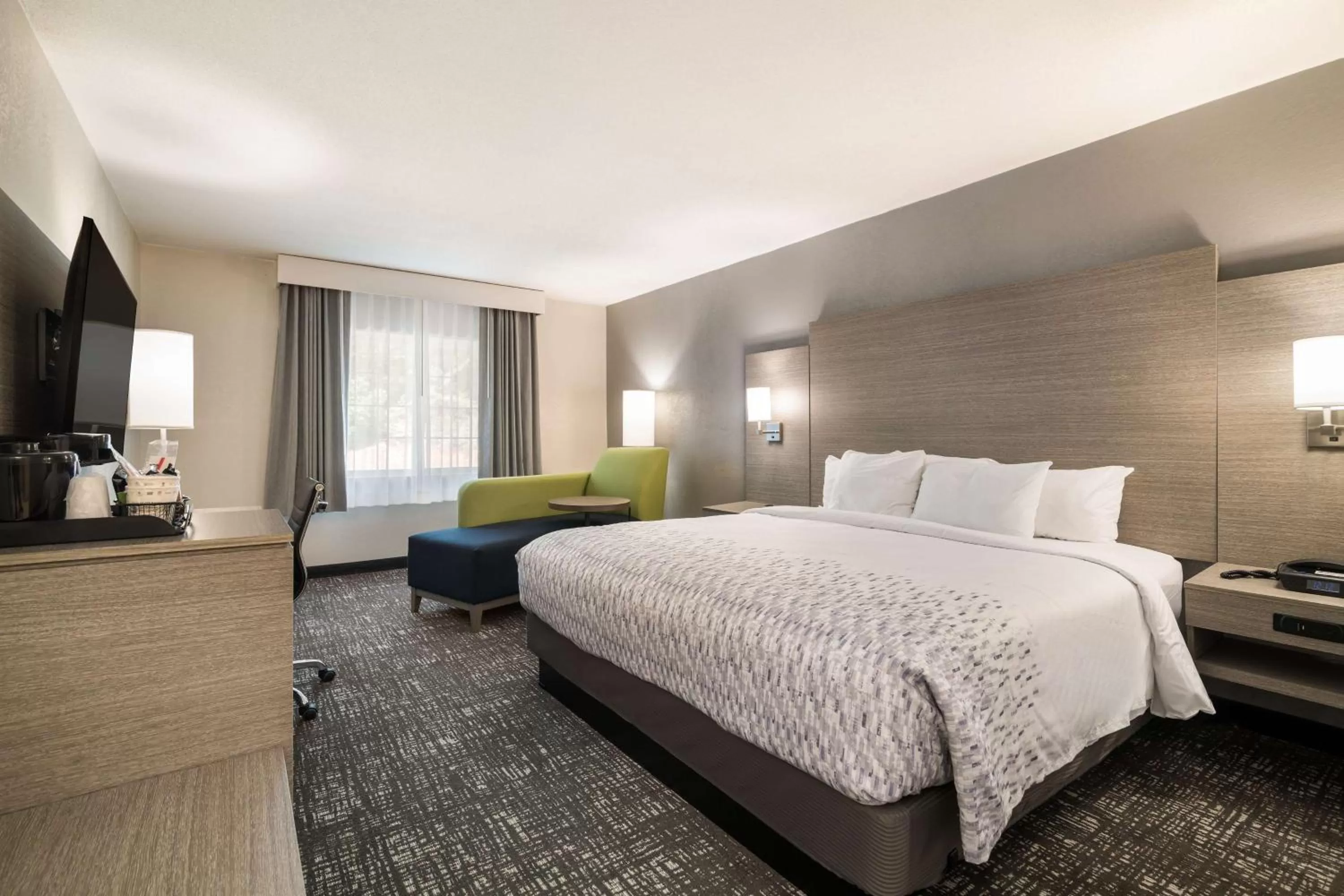 Bedroom, Bed in Best Western Plymouth Inn-White Mountains