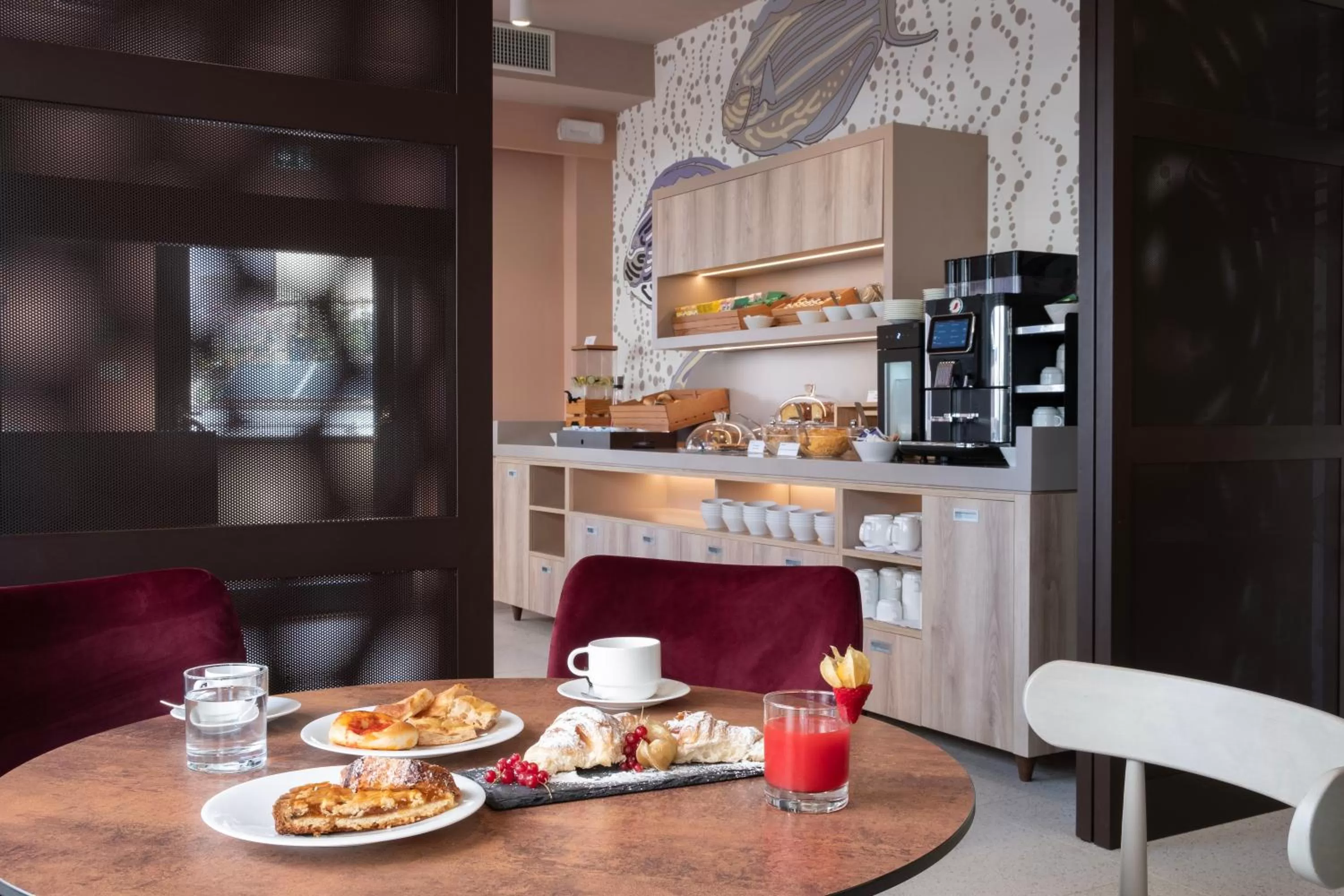 Breakfast in Adesso Hotel