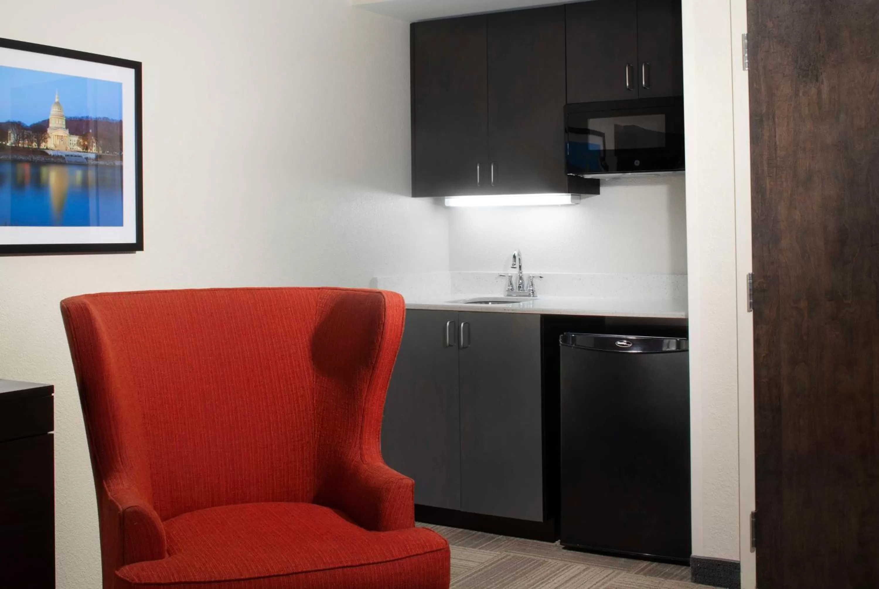 Kitchen or kitchenette in Hampton Inn Charleston-Southridge