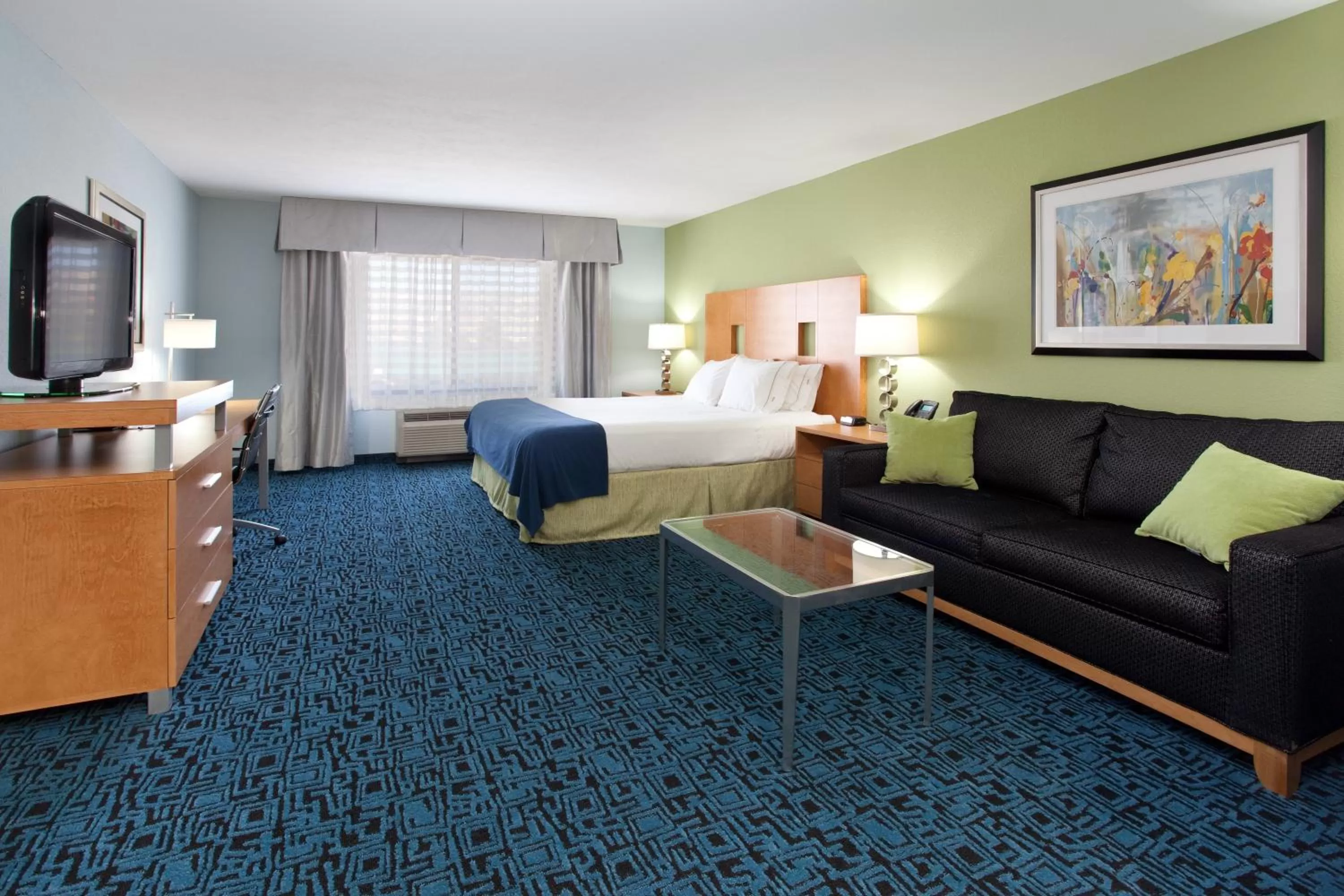 Photo of the whole room, Bed in Holiday Inn Express Hotel & Suites Rock Springs Green River by IHG