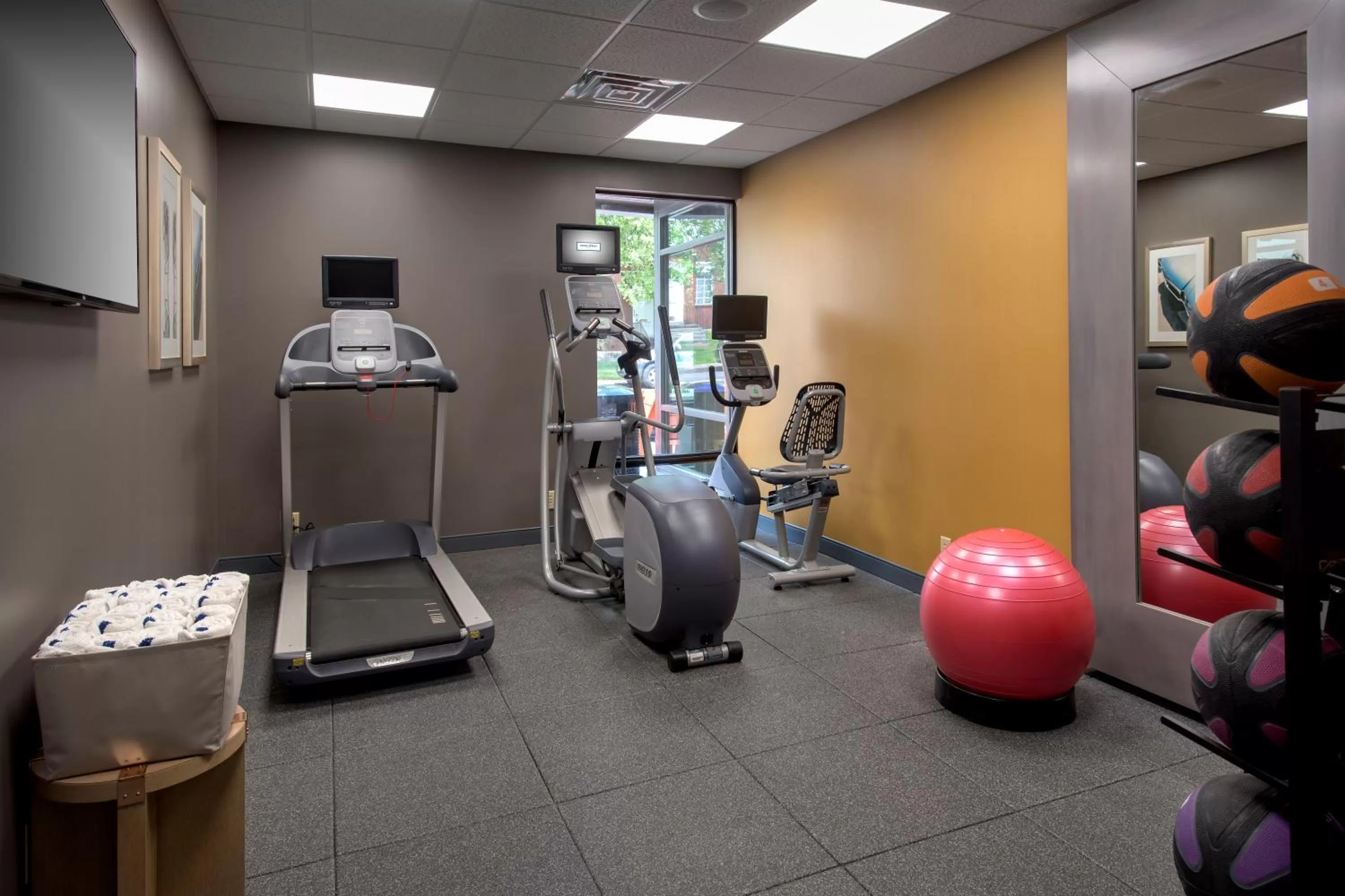 Fitness centre/facilities in Hayes Street Hotel Nashville Downtown