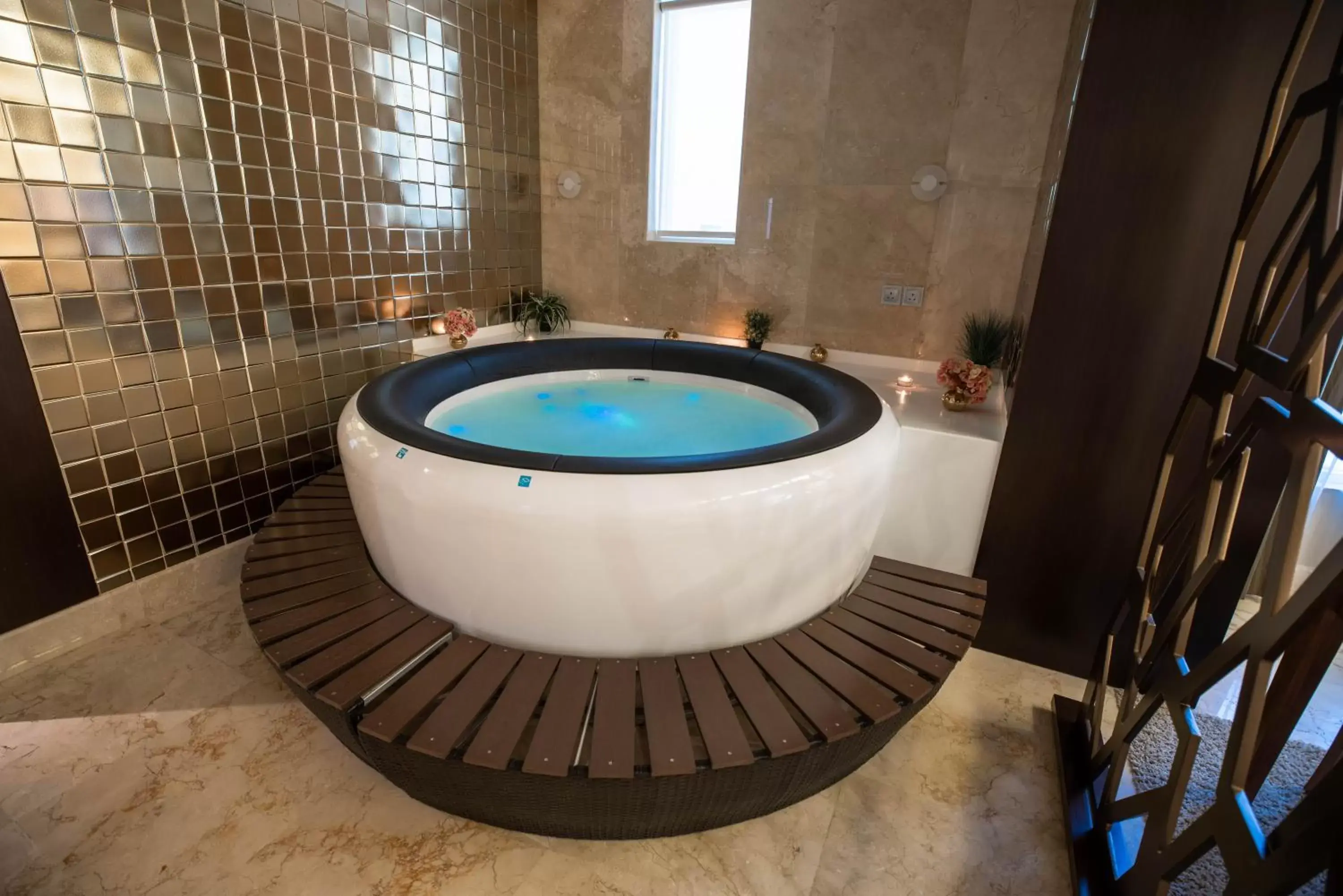 Majestic Suite with Jacuzzi in Aswar Hotel Suites Majestic Suite with Jacuzzi in Aswar Hotel Suites