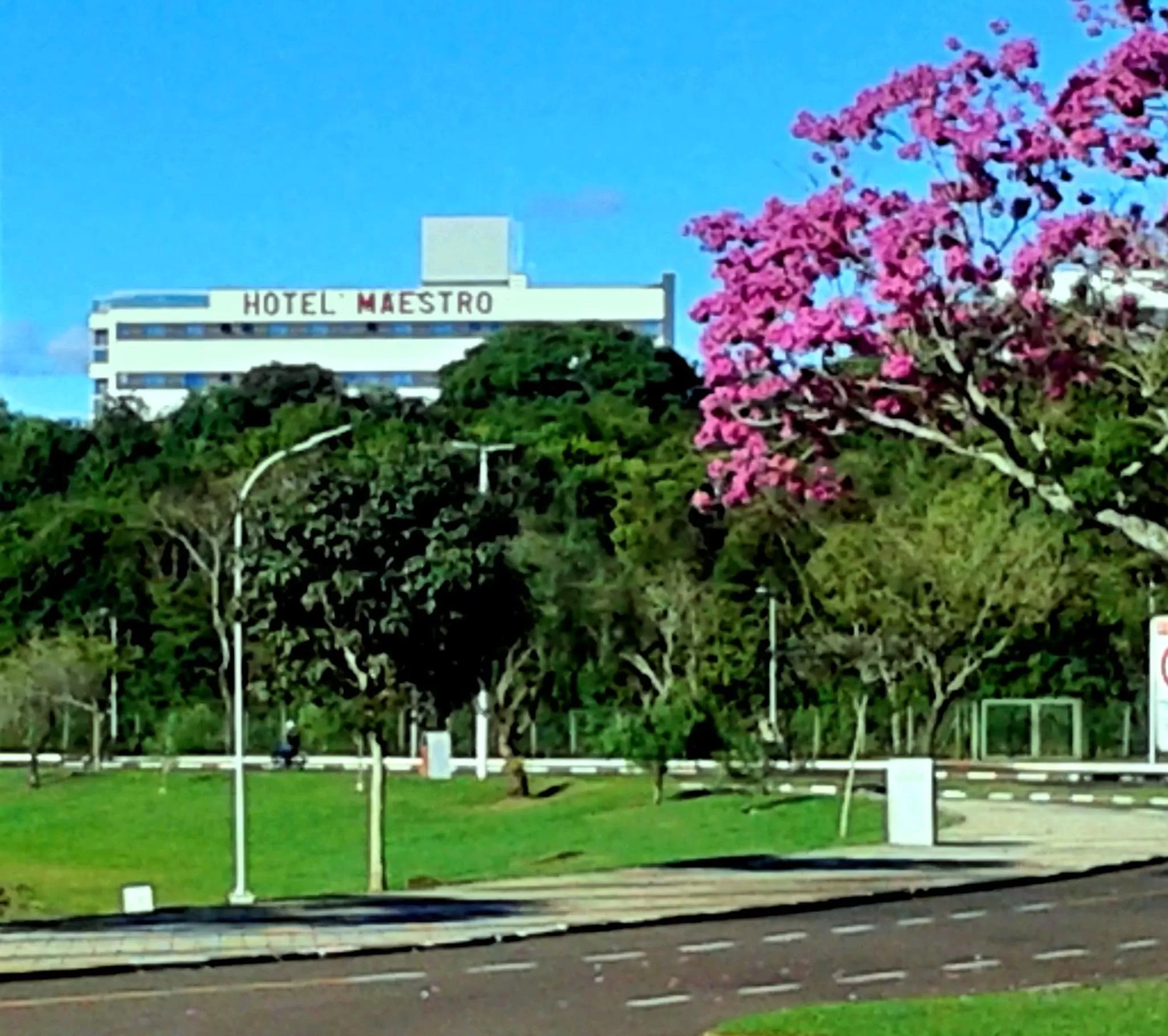 Property Building in Hotel Maestro Villa Do Lago Toledo