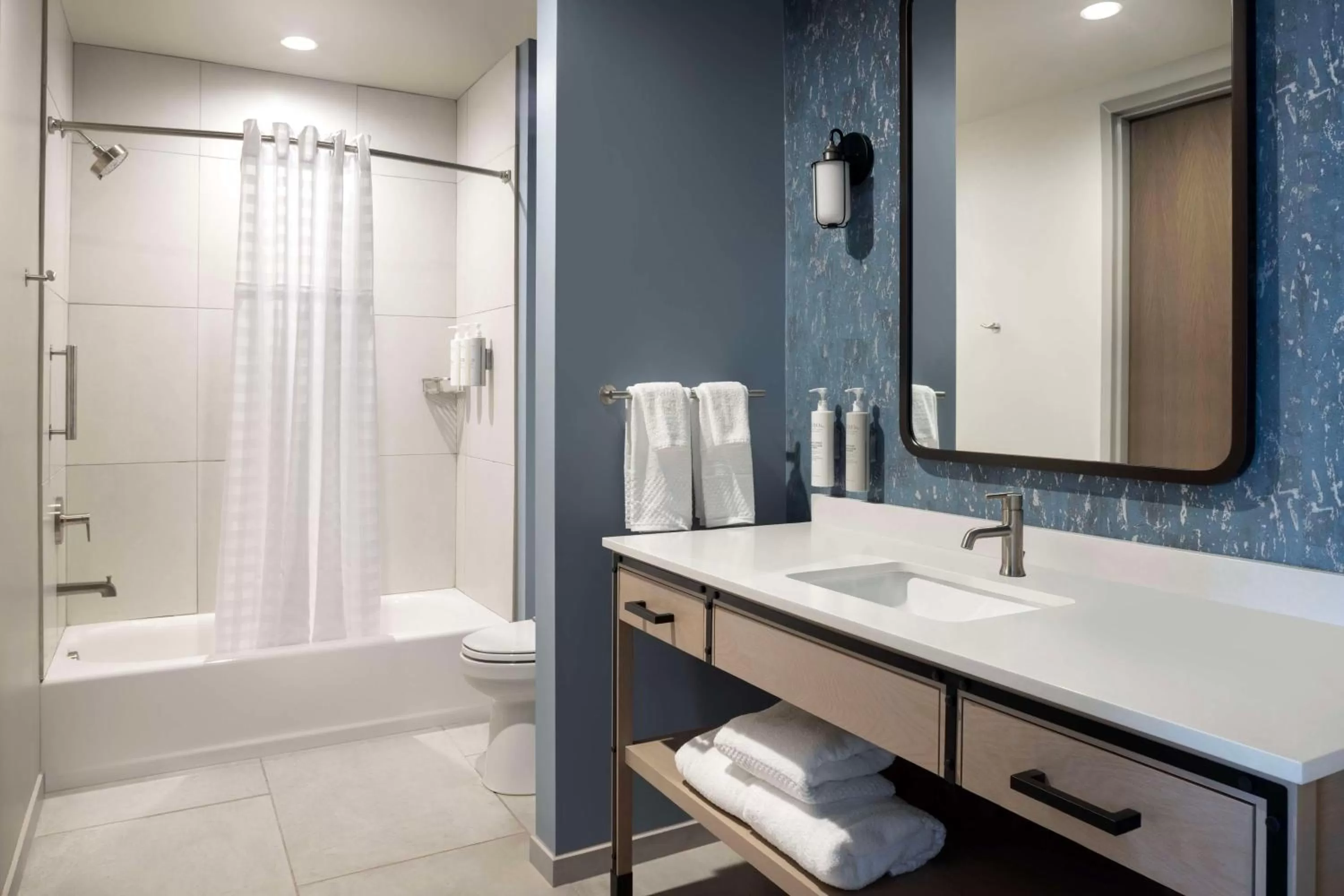 Bathroom in Embassy Suites By Hilton Bowling Green