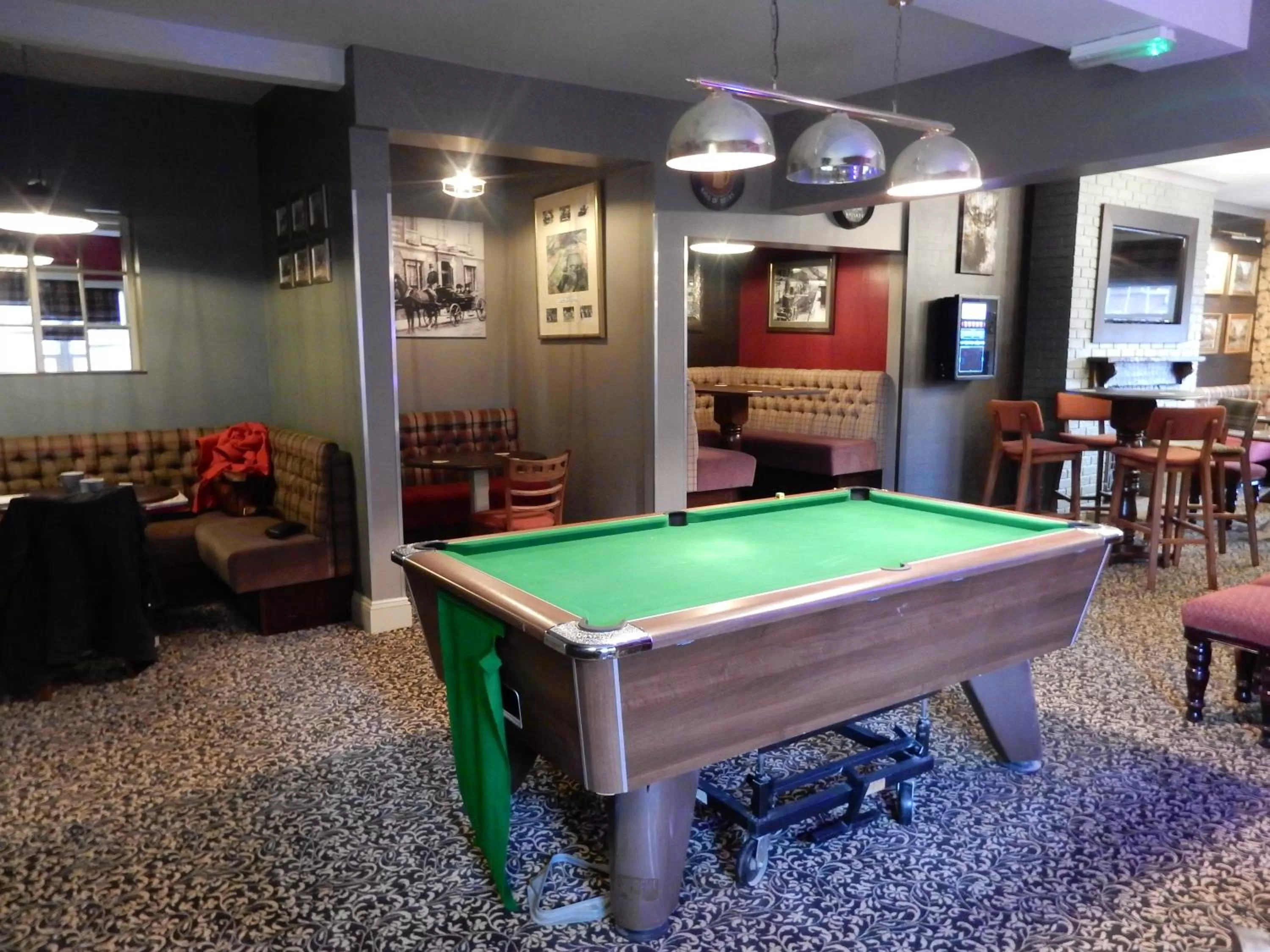 Billiards in The White Swan