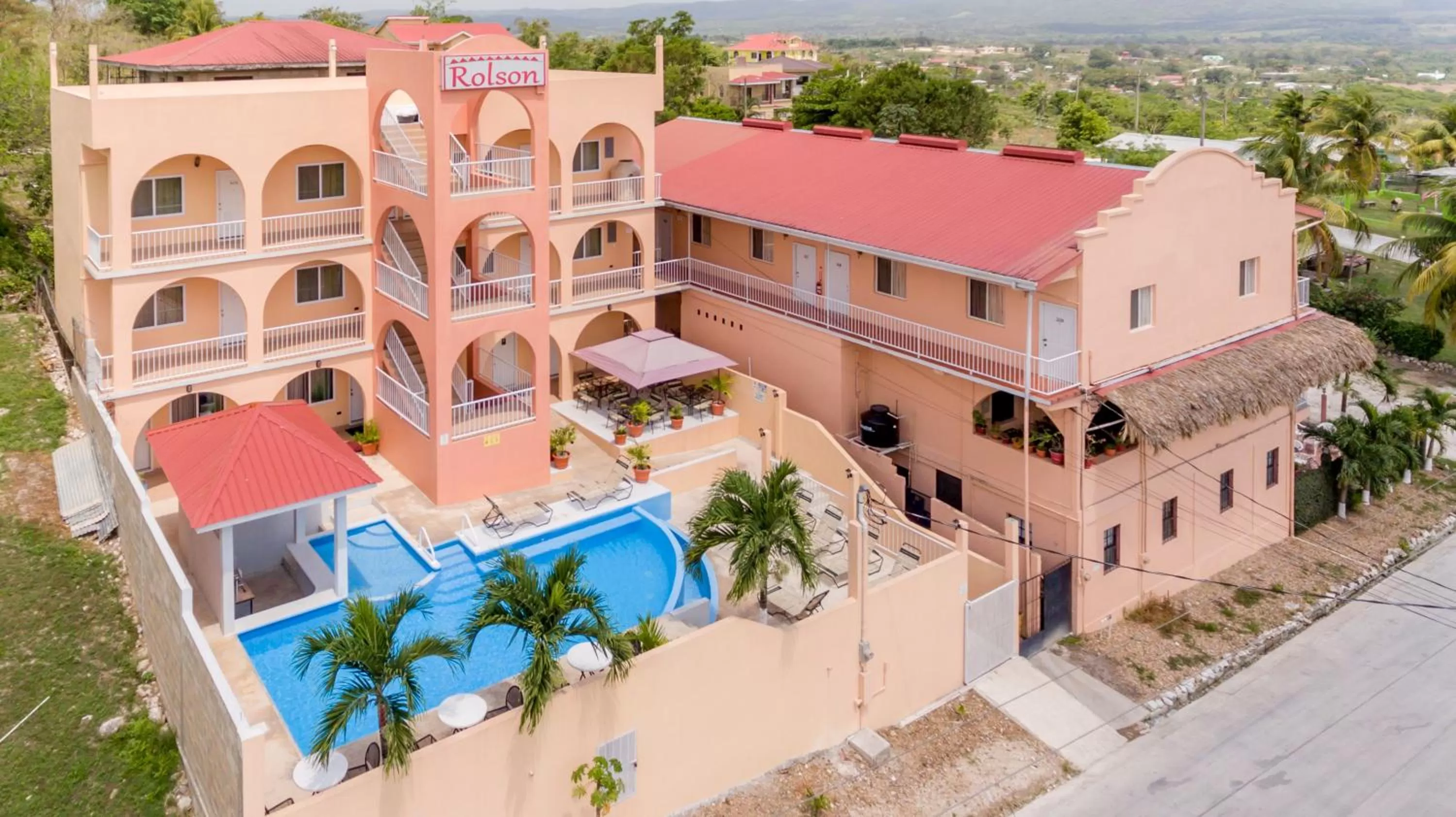 Facade/entrance in Rolson Hotel