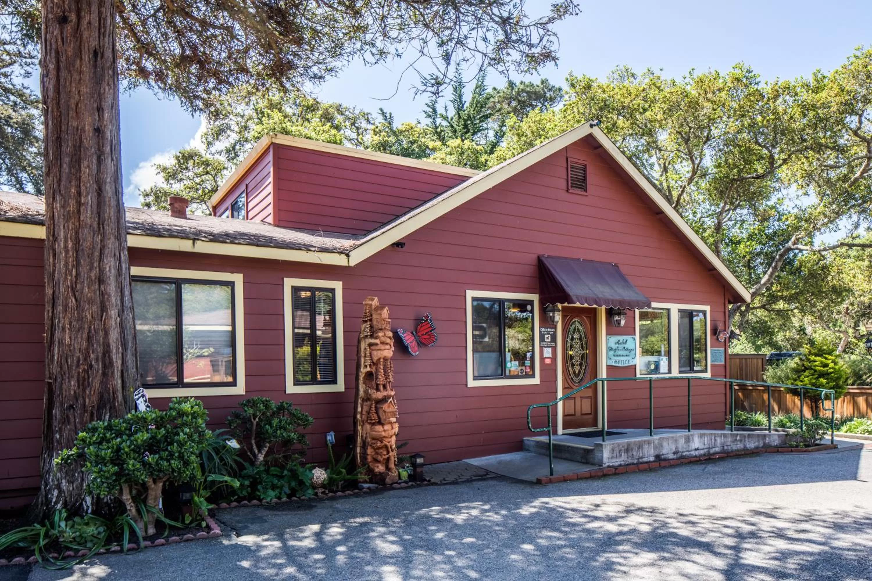 Facade/entrance in Andril Fireplace Cottages