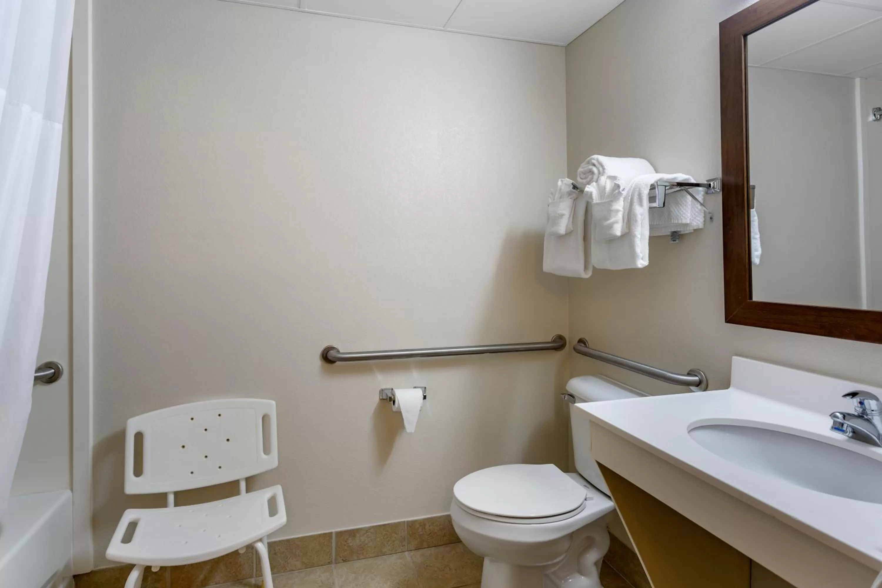 King Room - Accessible/Non-Smoking in Quality Inn