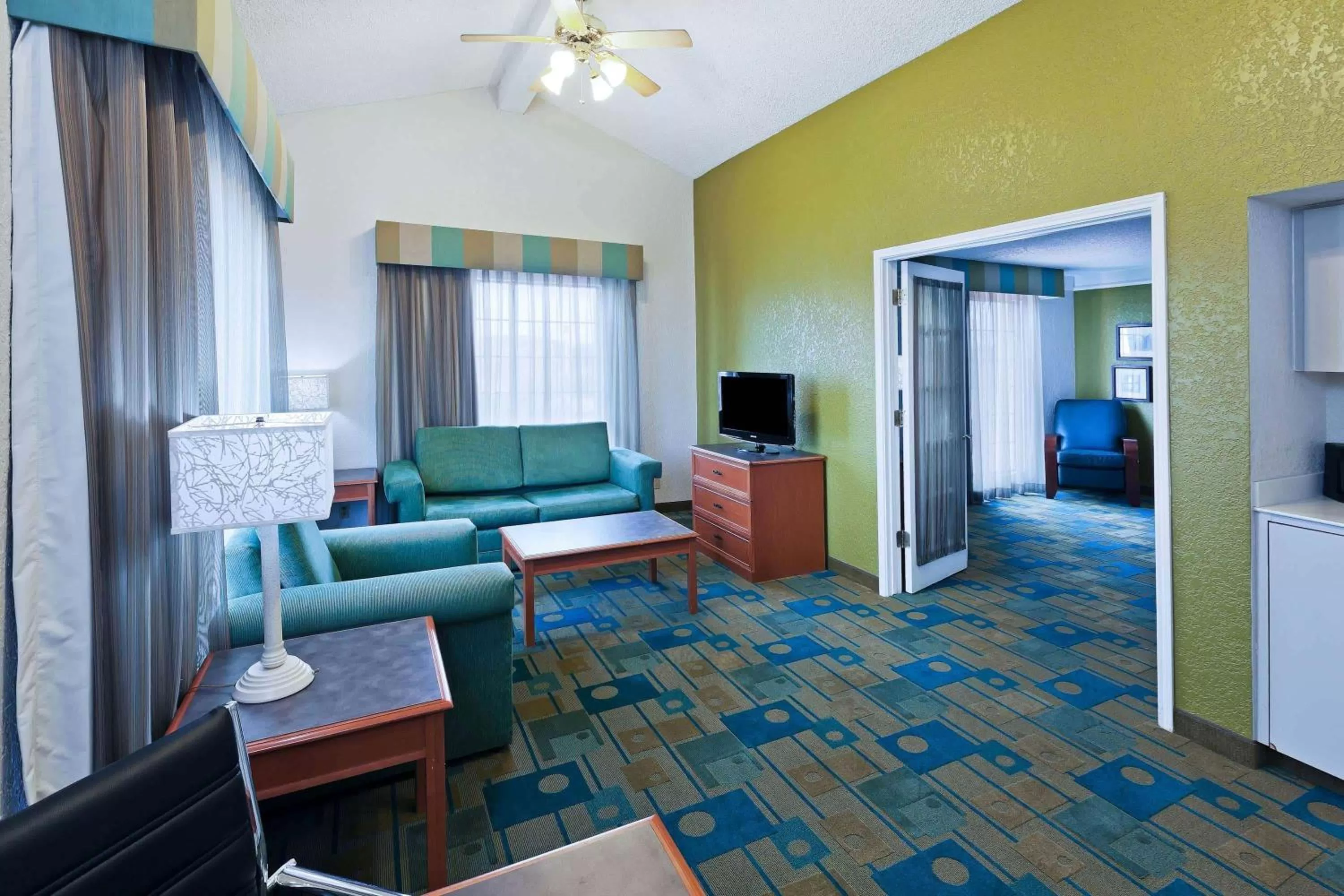 One Bedroom King Suite in La Quinta Inn by Wyndham Amarillo West Medical Center
