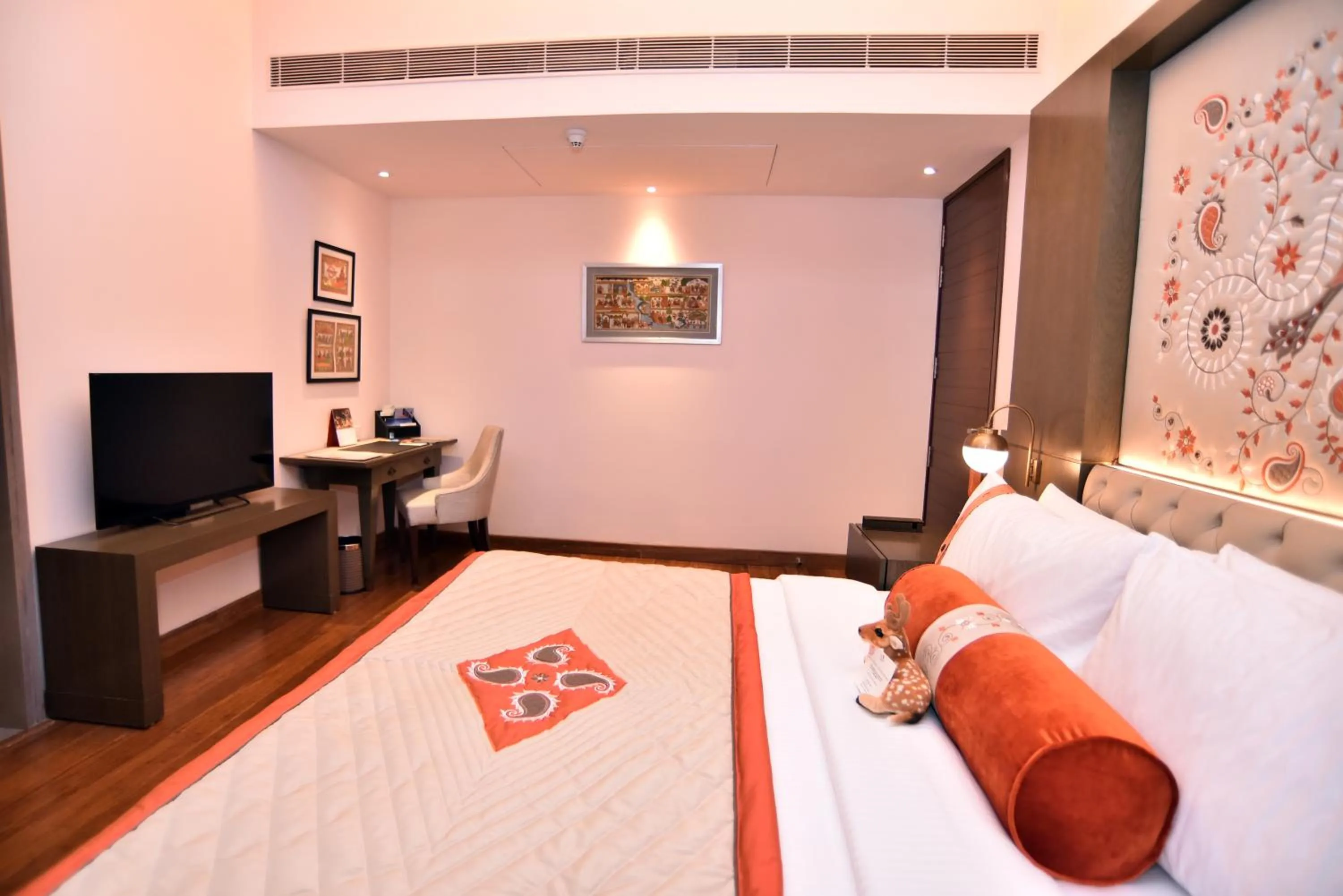 Bedroom, Bed in The Lalit Mangar