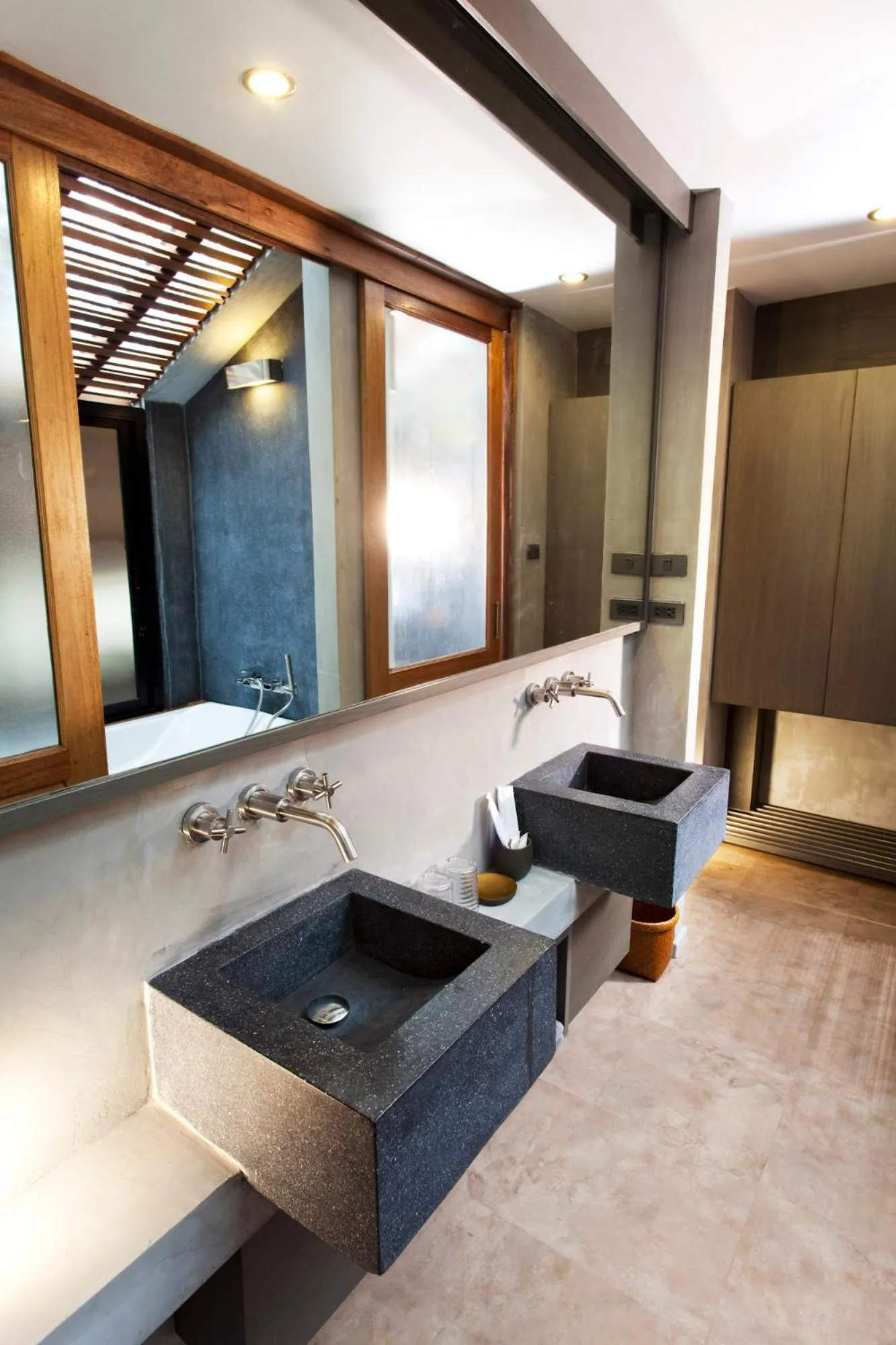 Bathroom in Villa Thalanena By The Beach