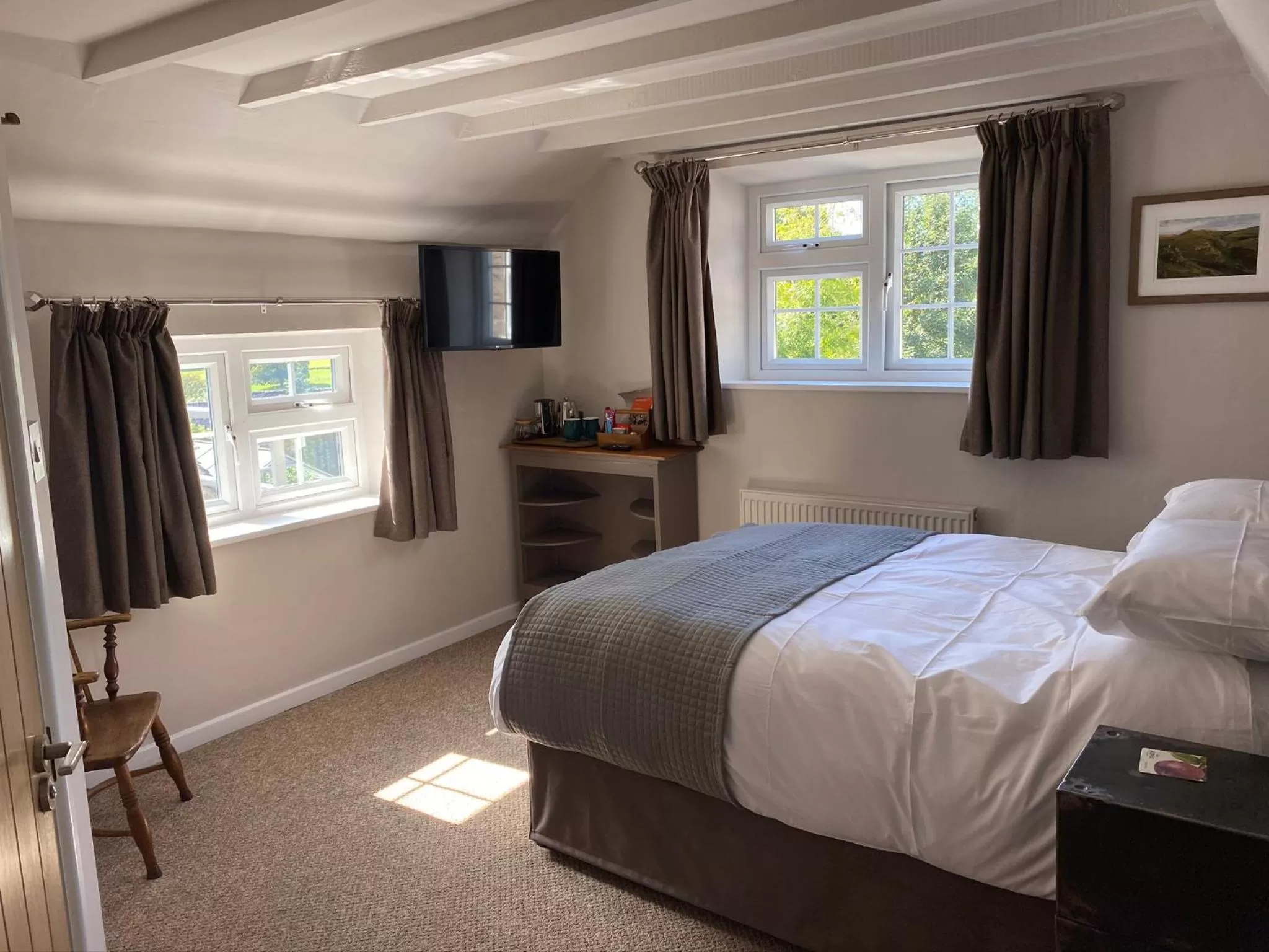 Bedroom, Bed in Black Lion Inn