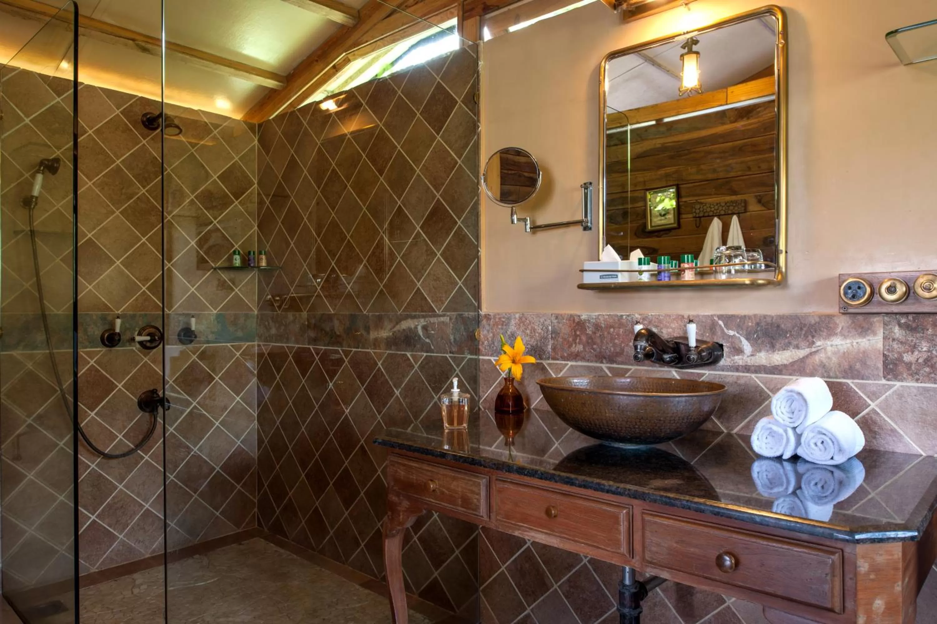 Bathroom in The Machan