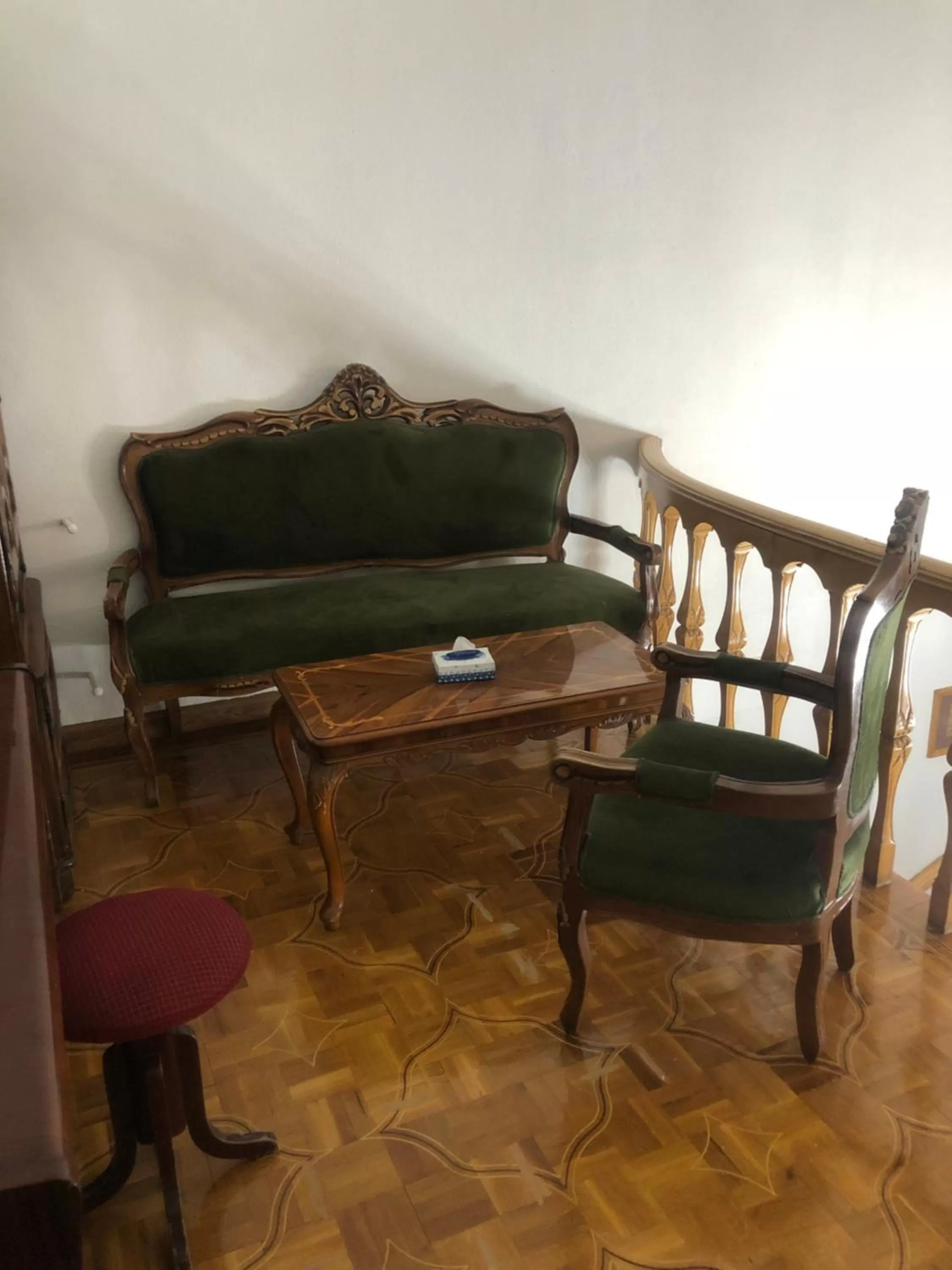 Seating Area in Elross Hotel