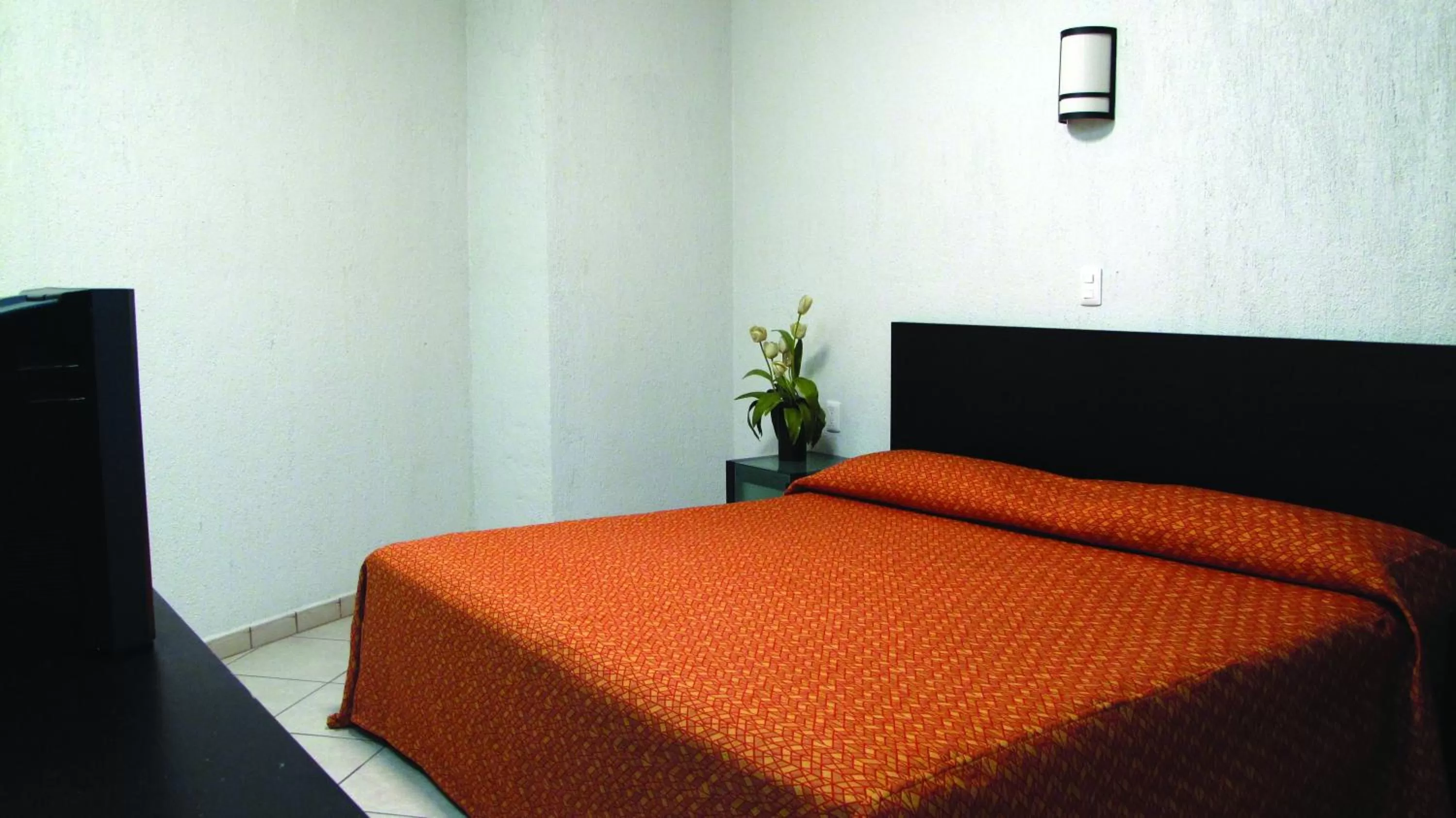 Photo of the whole room, Bed in Hotel RS Suites