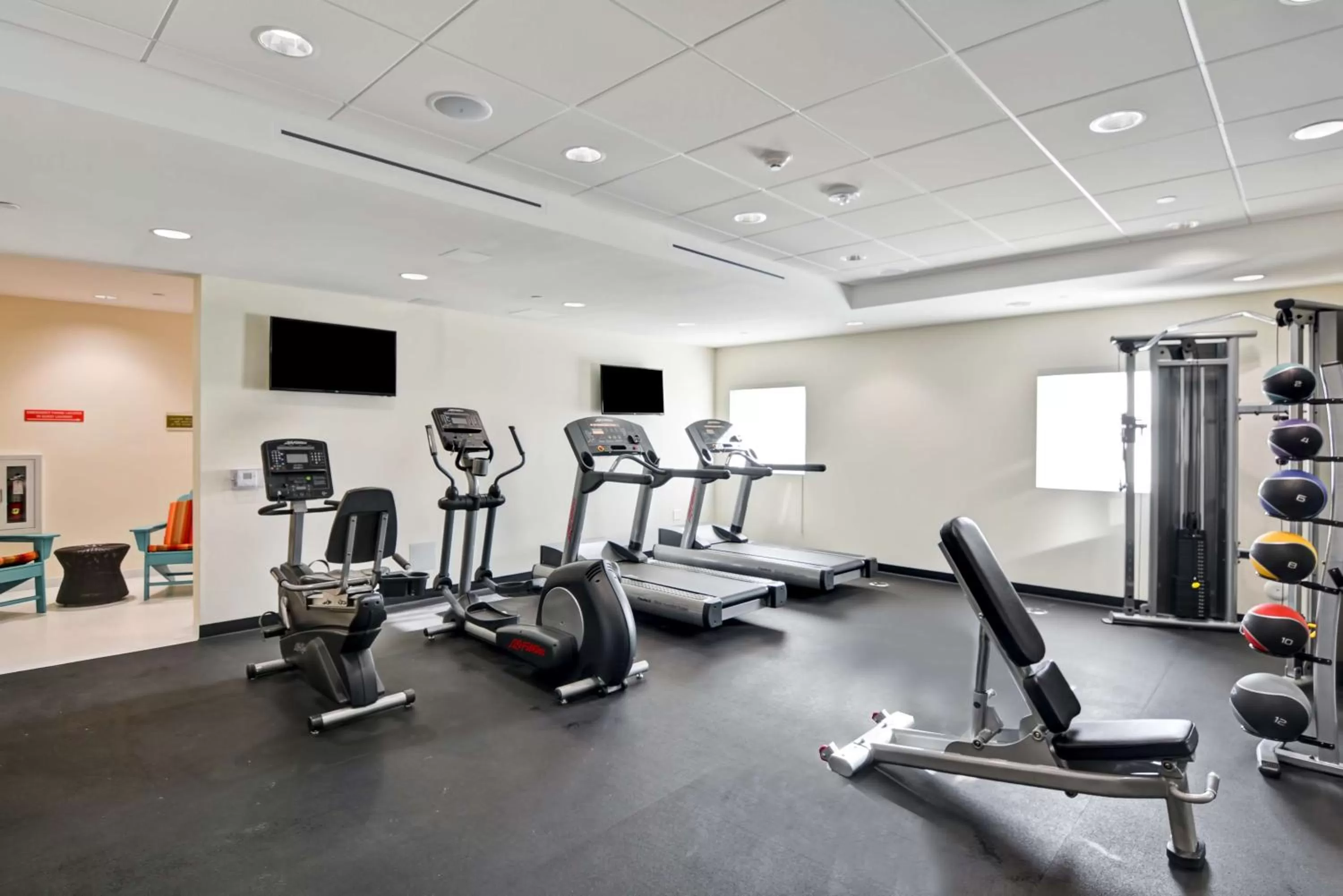 Fitness centre/facilities in Home2 Suites Azusa