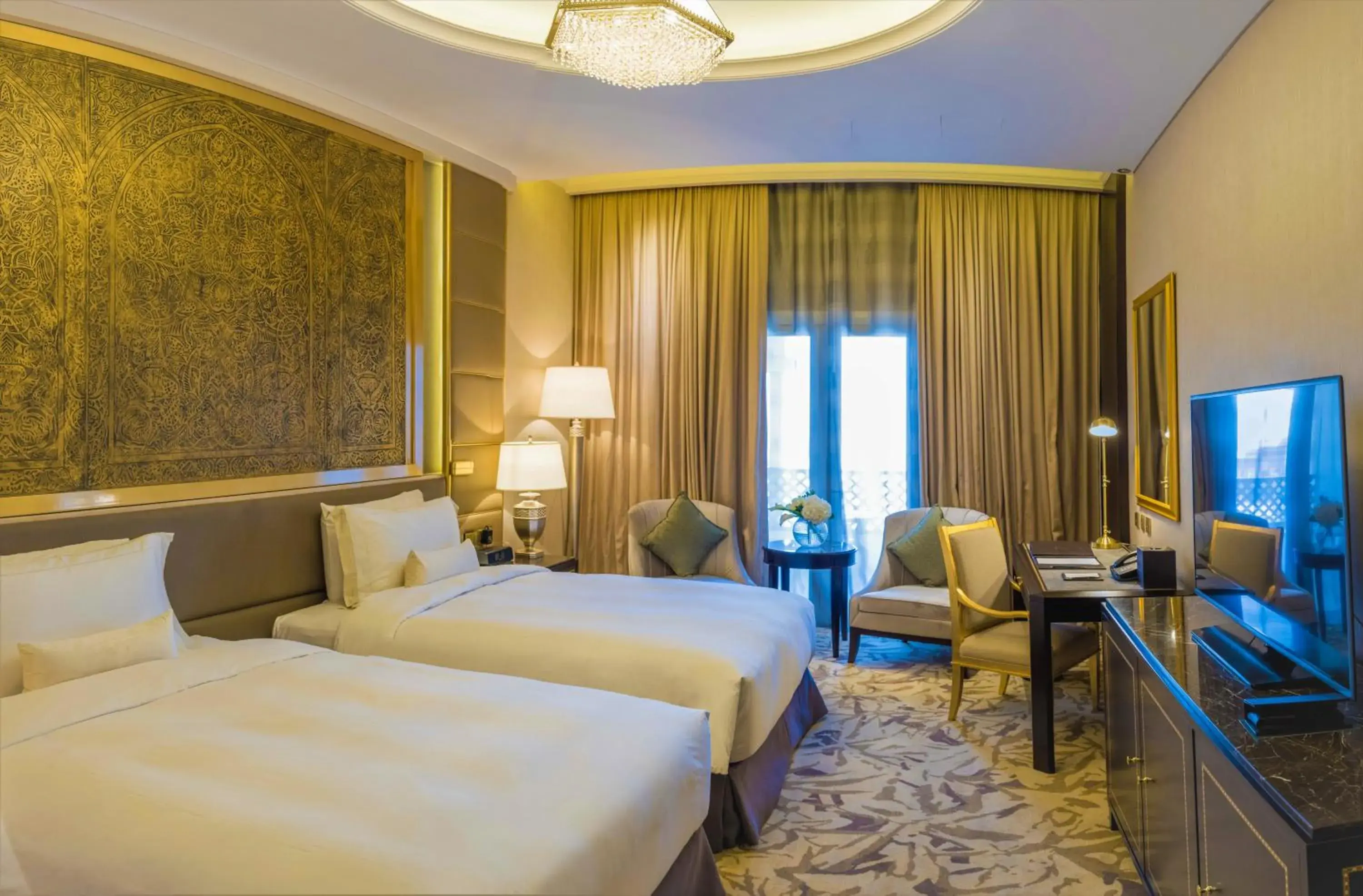 Superior Twin Room with City View in Ezdan Palace Hotel Superior Twin Room with City View in Ezdan Palace Hotel