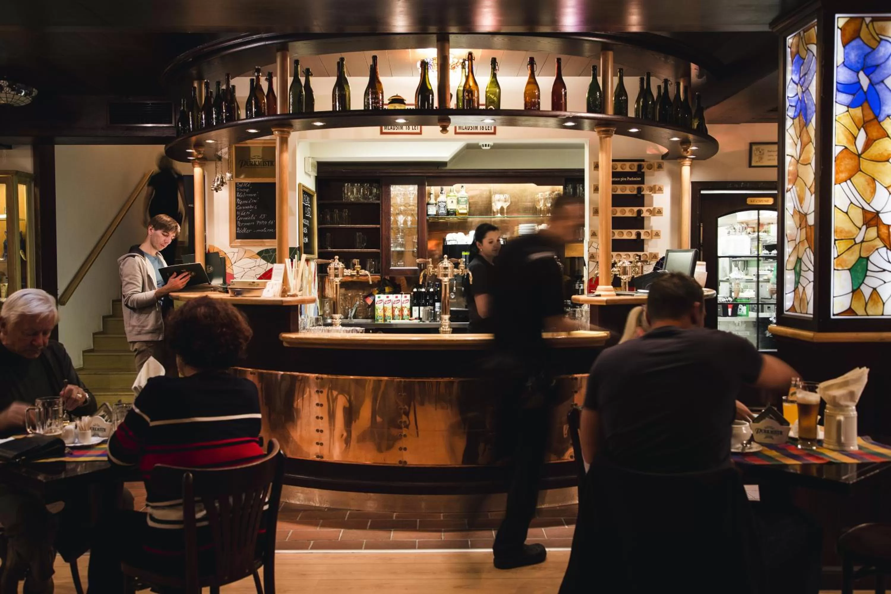 Restaurant/places to eat in Hotel Purkmistr