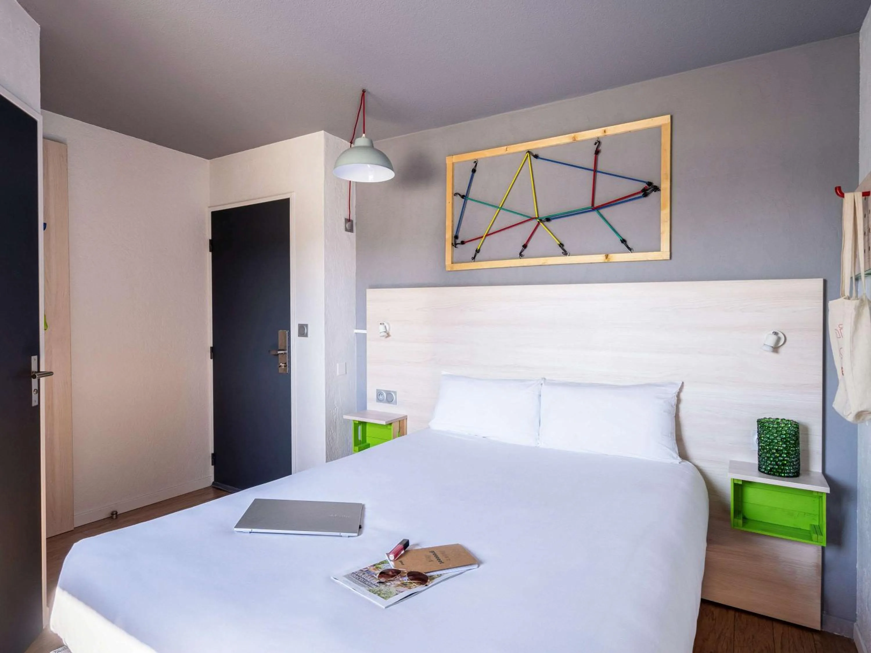 Bed in greet Hotel Bordeaux Aeroport