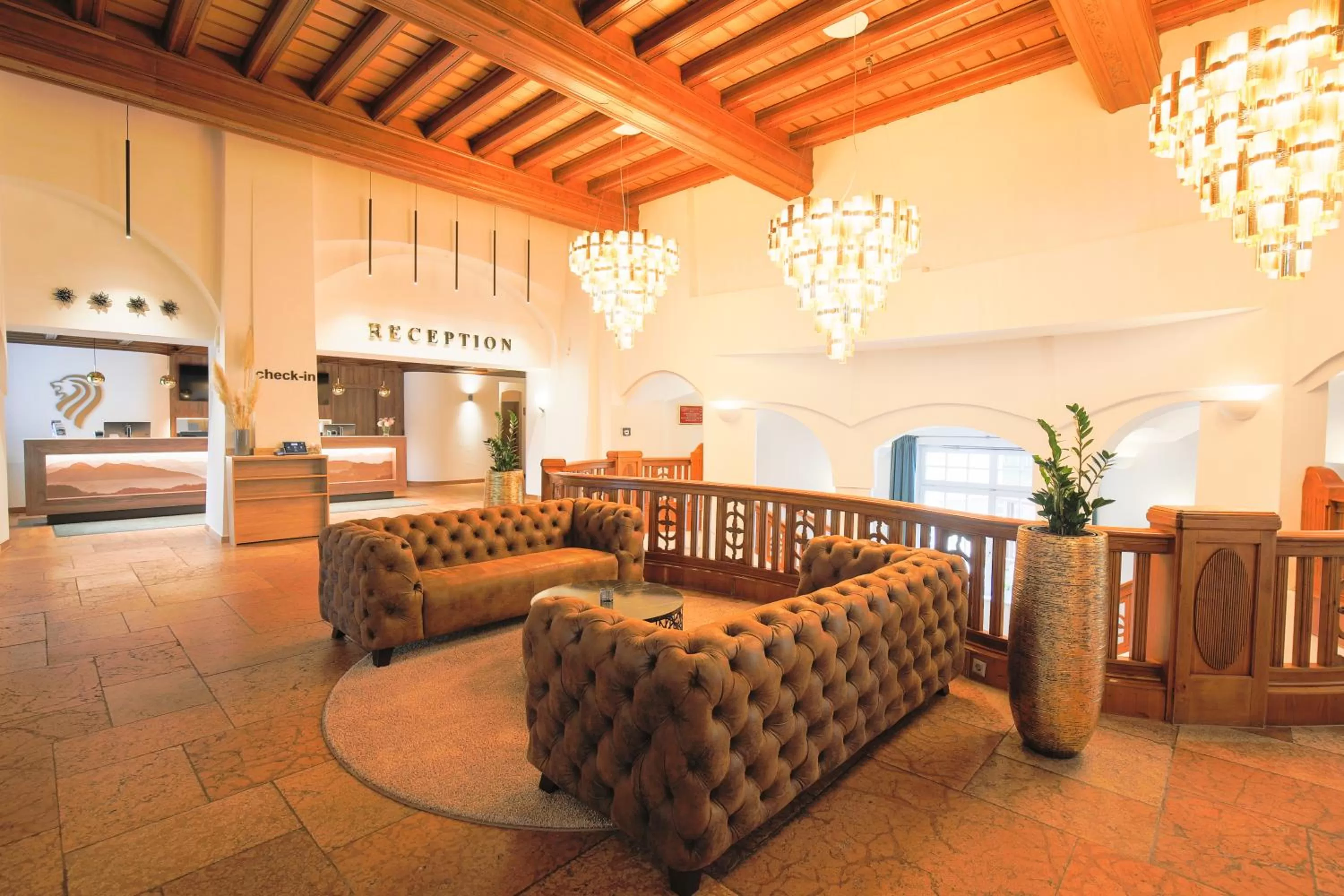 Lobby or reception in Hotel Bayerischer Hof Miesbach, BW Premier Collection