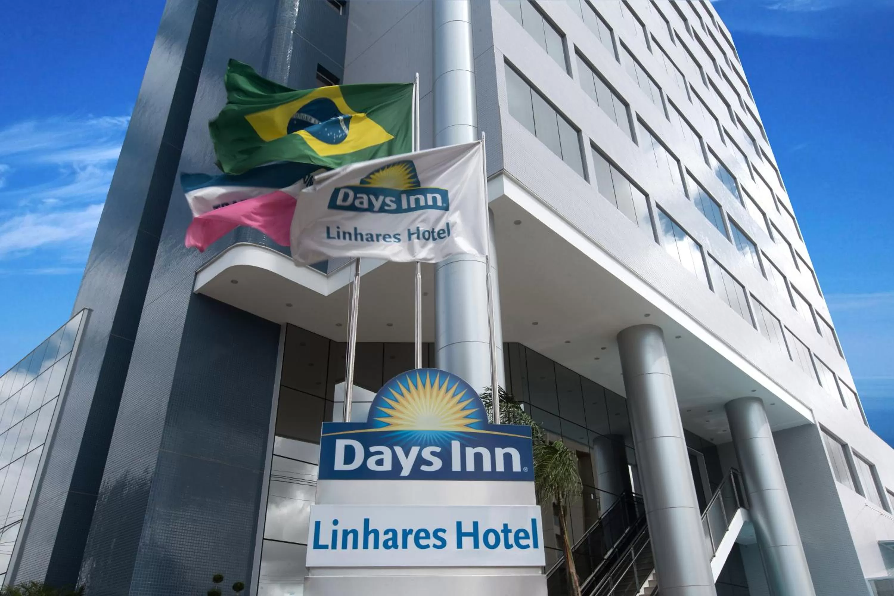Facade/entrance in Days Inn by Wyndham Linhares