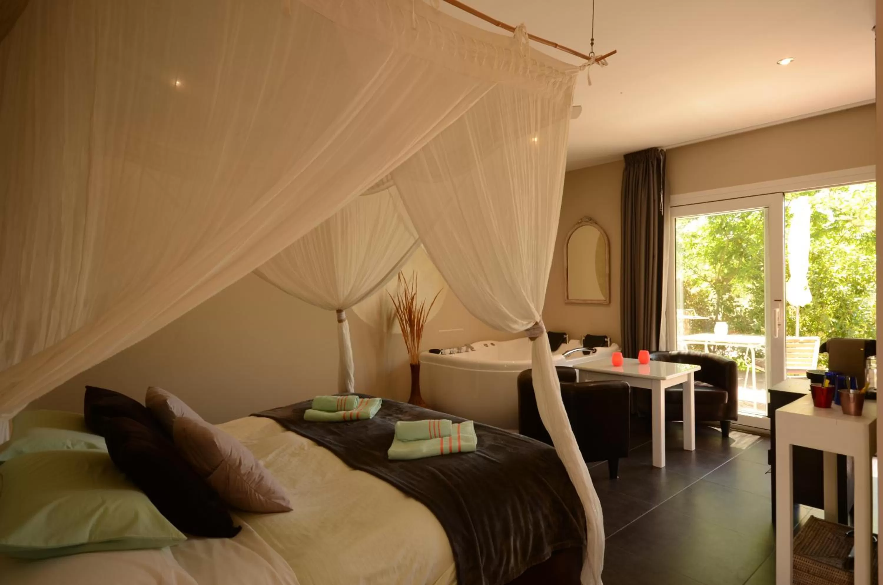 Photo of the whole room in El Pao Spa