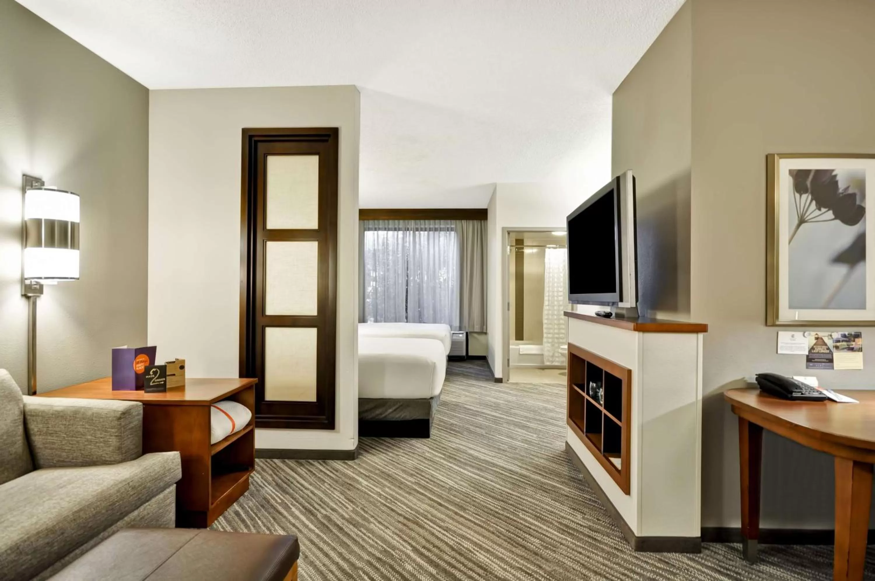 Photo of the whole room, Bed in Hyatt Place Tampa Airport/Westshore