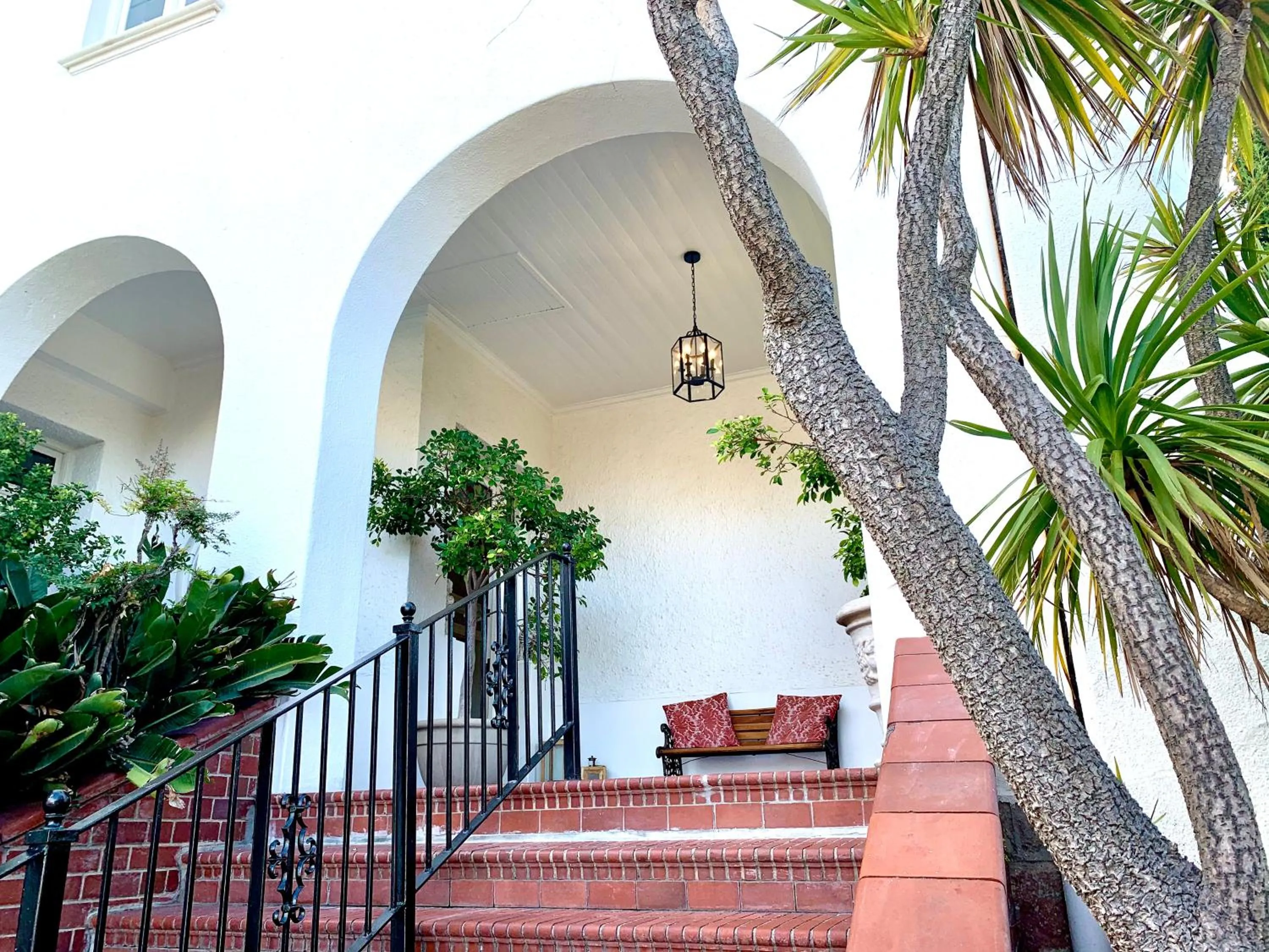 Property building in Abbey Manor Luxury Guesthouse