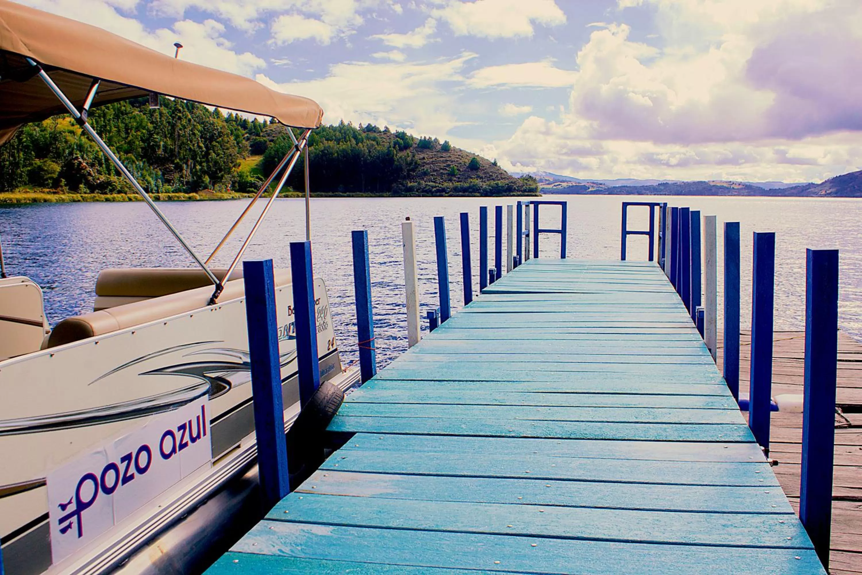 Lake view in Hotel Refugio Pozo Azul