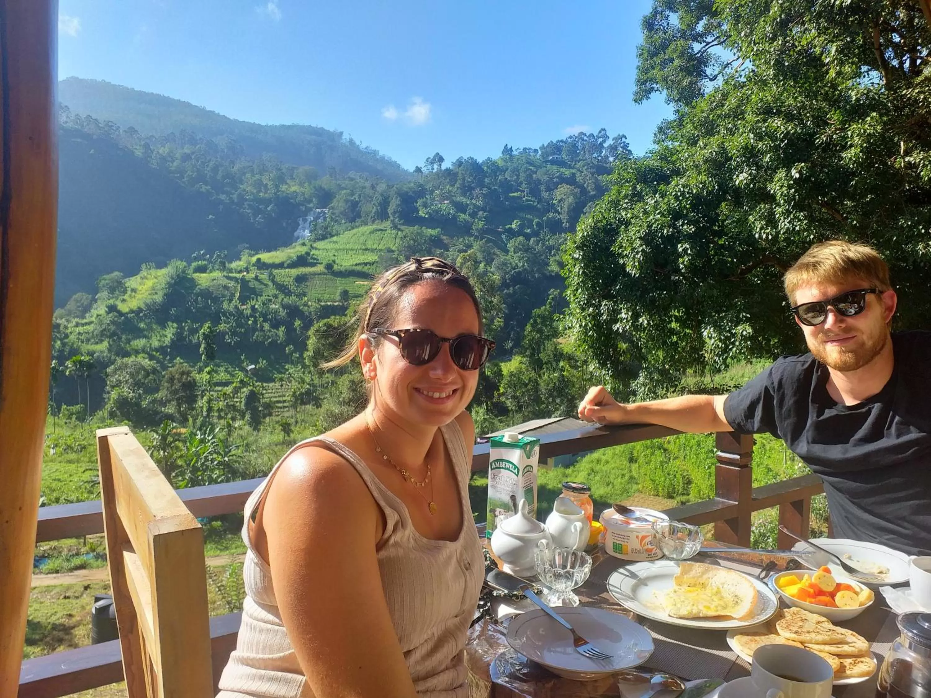 Food, Guests in Ella 100 View Cottage