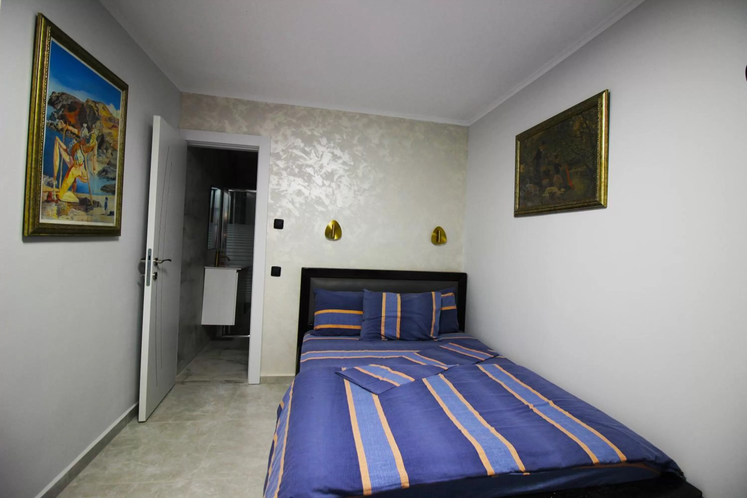 Bedroom, Bed in Sunset Inn