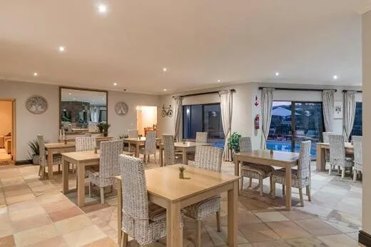 Breakfast in 47th on Howard