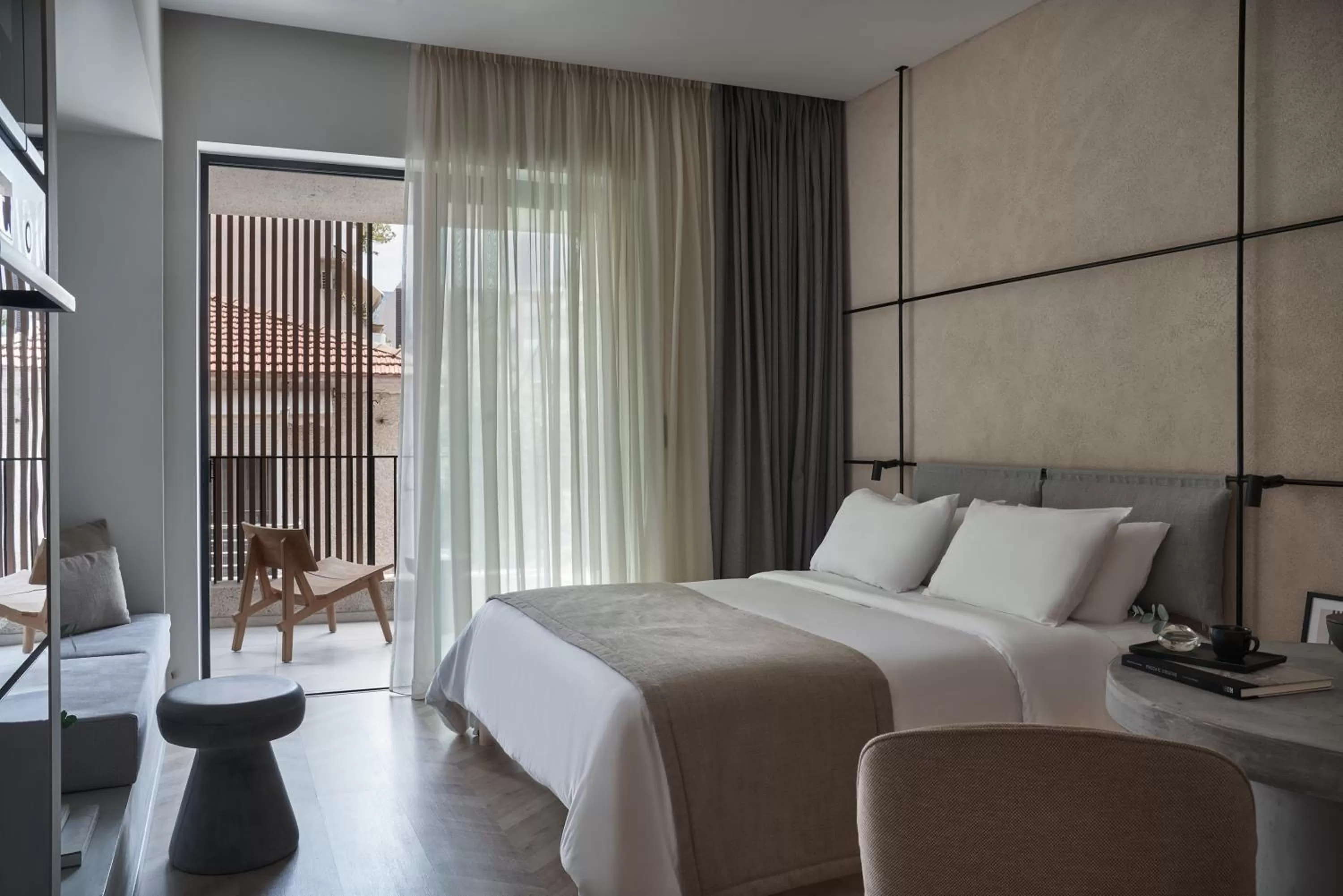 Bed in The Newel Psychiko