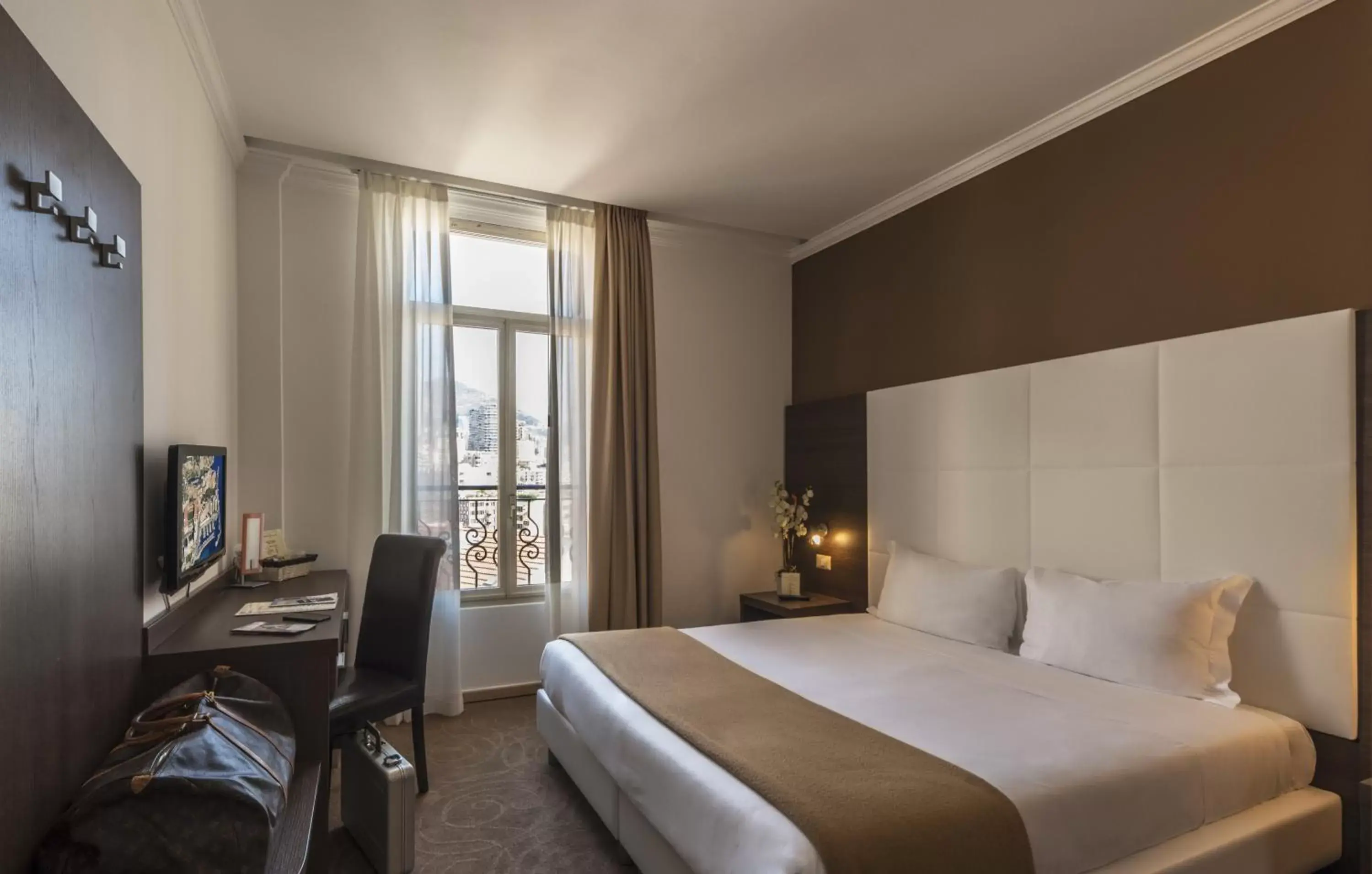 Single Room in Ambassador-Monaco Single Room in Ambassador-Monaco