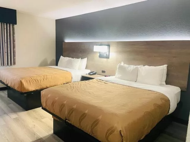 Bedroom, Bed in Quality Inn & Suites Ankeny-Des Moines