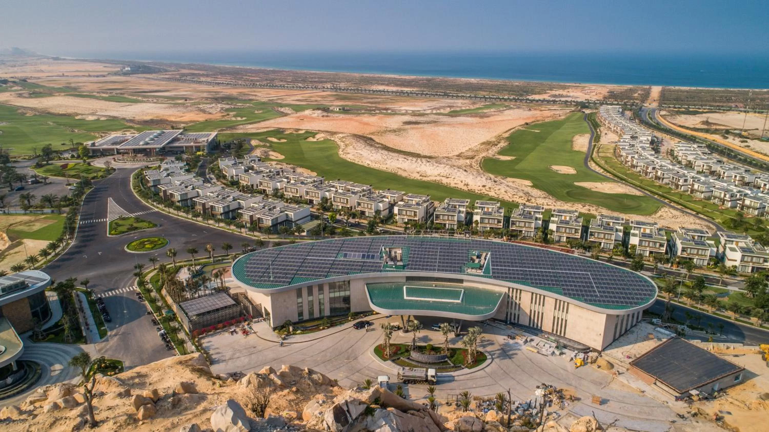 Staff in Wyndham Grand KN Paradise Cam Ranh