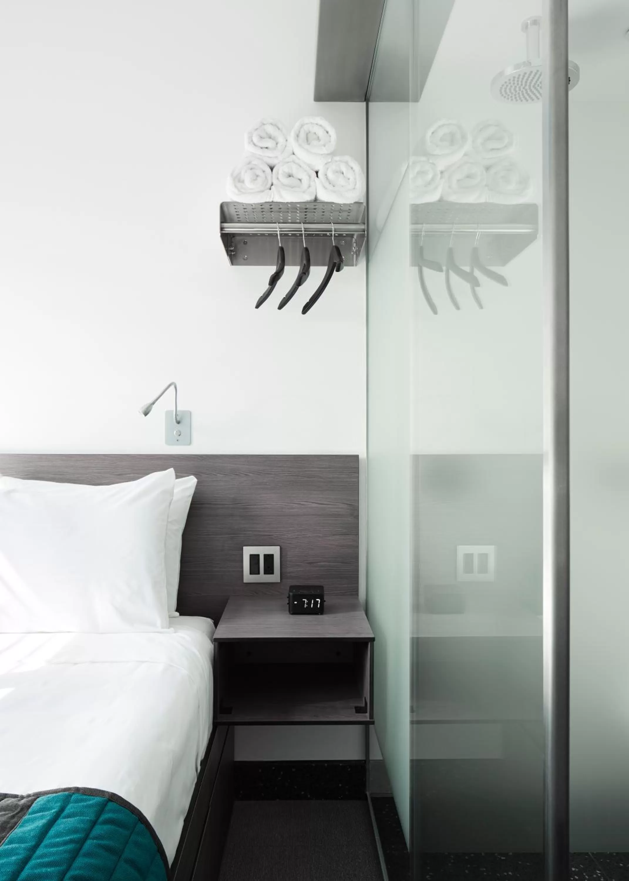 Bedroom, Bed in Pod Brooklyn