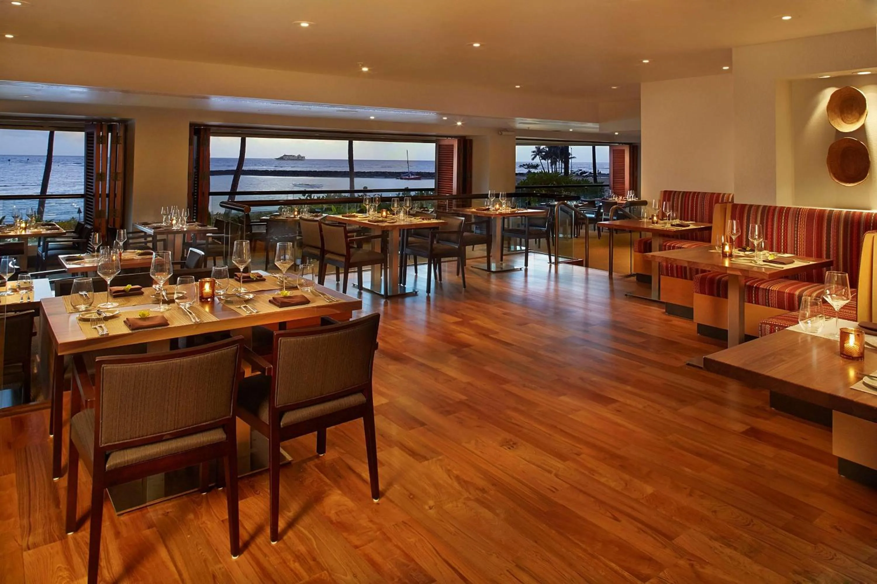 Restaurant/places to eat in Hilton Grand Vacation Club The Grand Islander Waikiki Honolulu